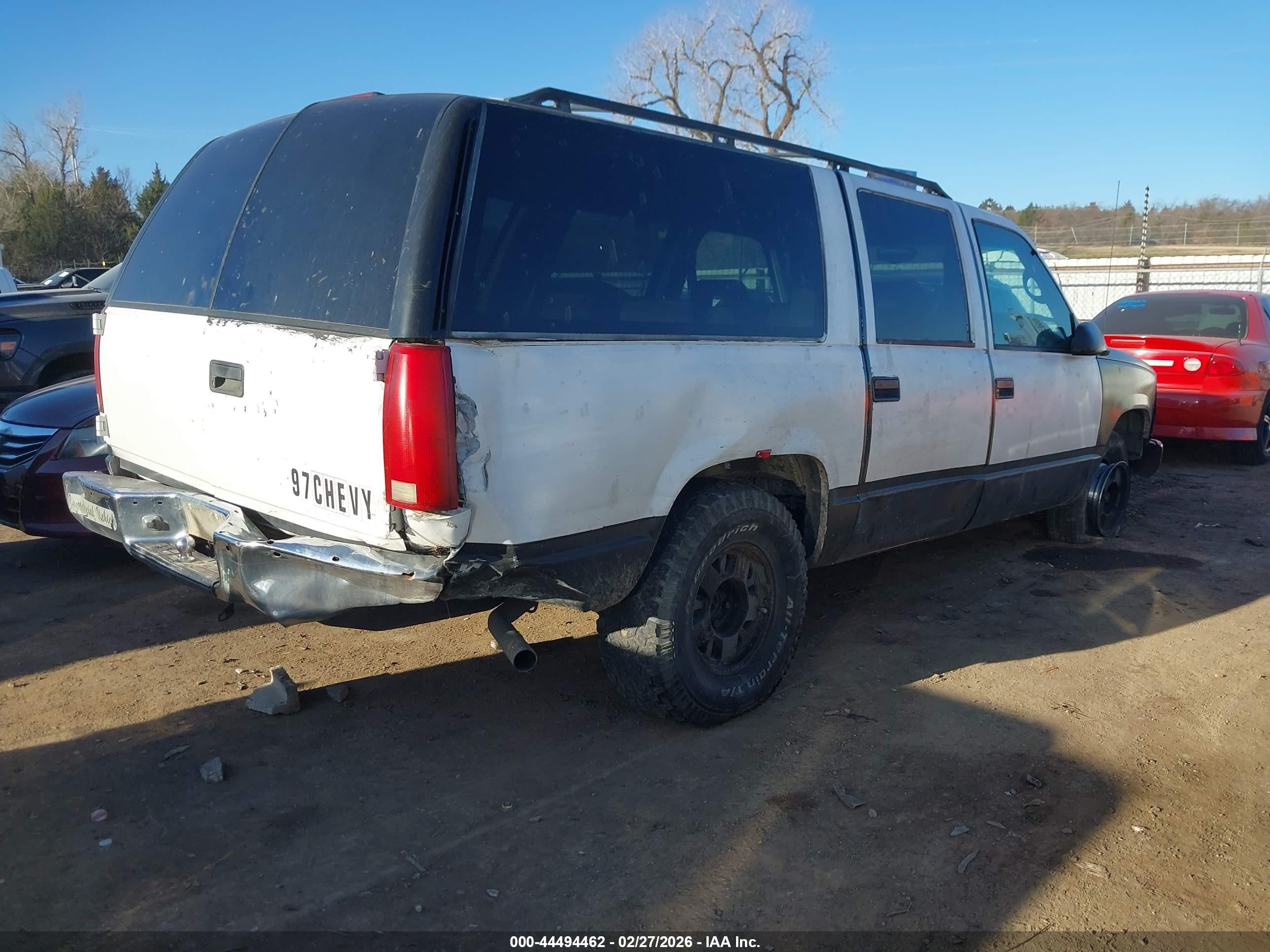 1997 Chevrolet Suburban 1500   Белый vin: 3GNEC16R3VG153085