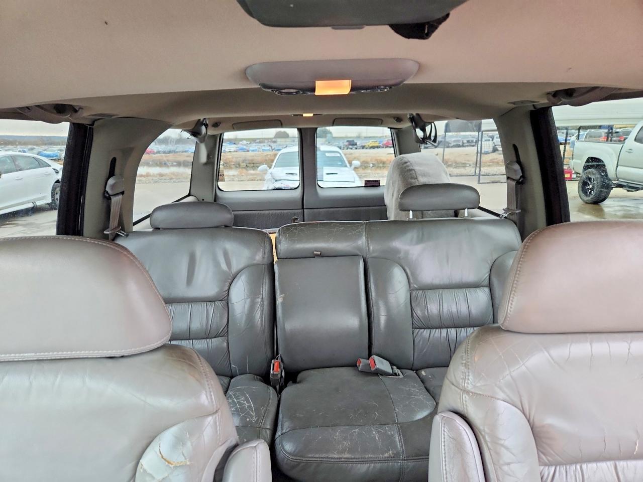 1997 Chevrolet Suburban C1500 Maroon vin: 3GNEC16R4VG125795