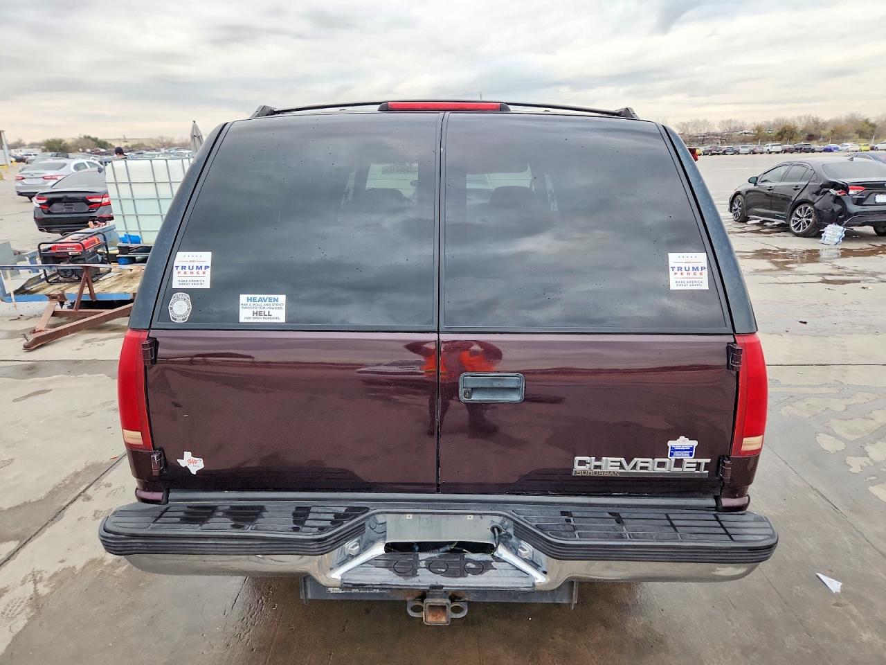 1997 Chevrolet Suburban C1500 Maroon vin: 3GNEC16R4VG125795
