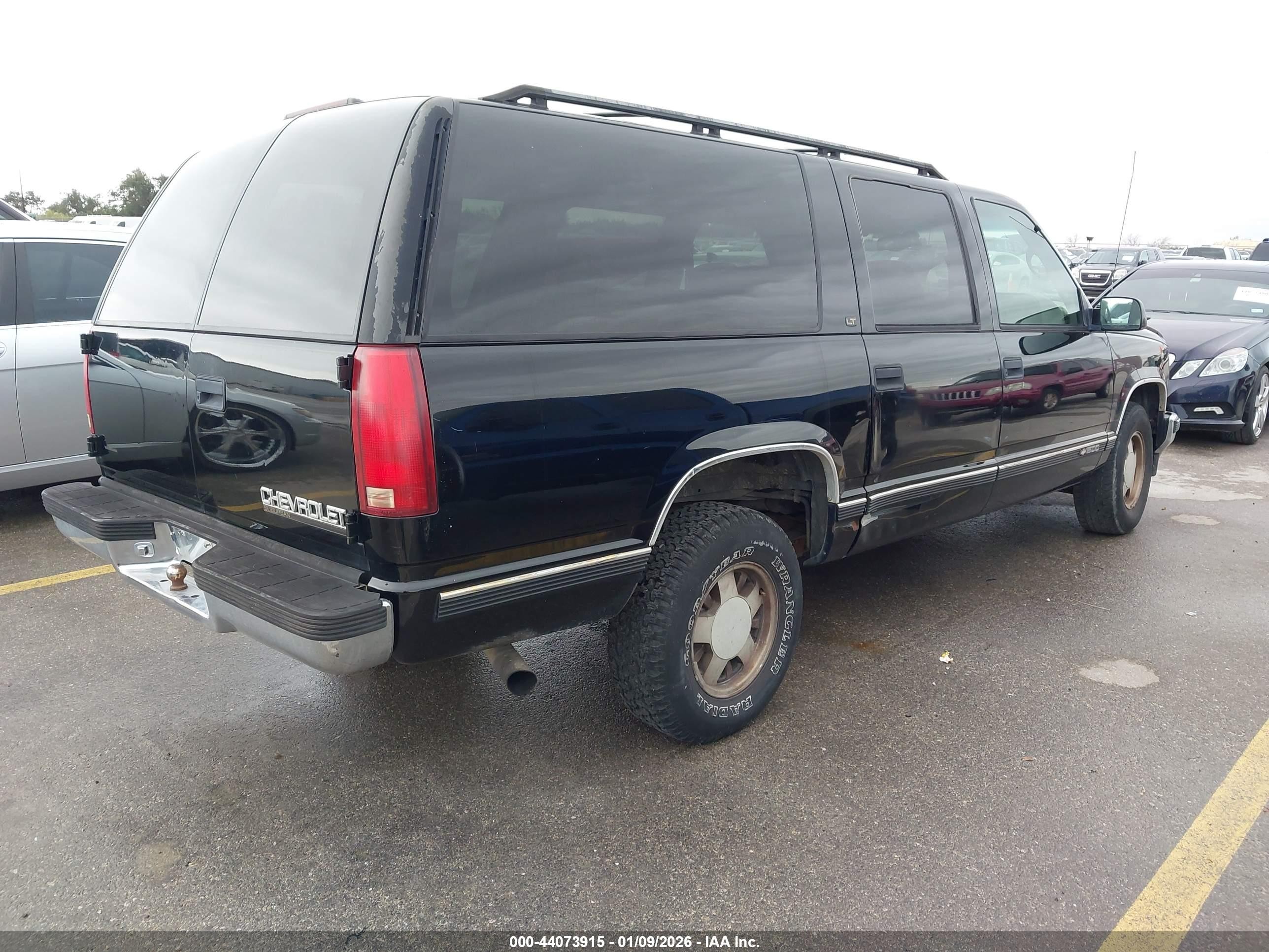 1997 Chevrolet Suburban 1500   Beige vin: 3GNEC16R4VG141107