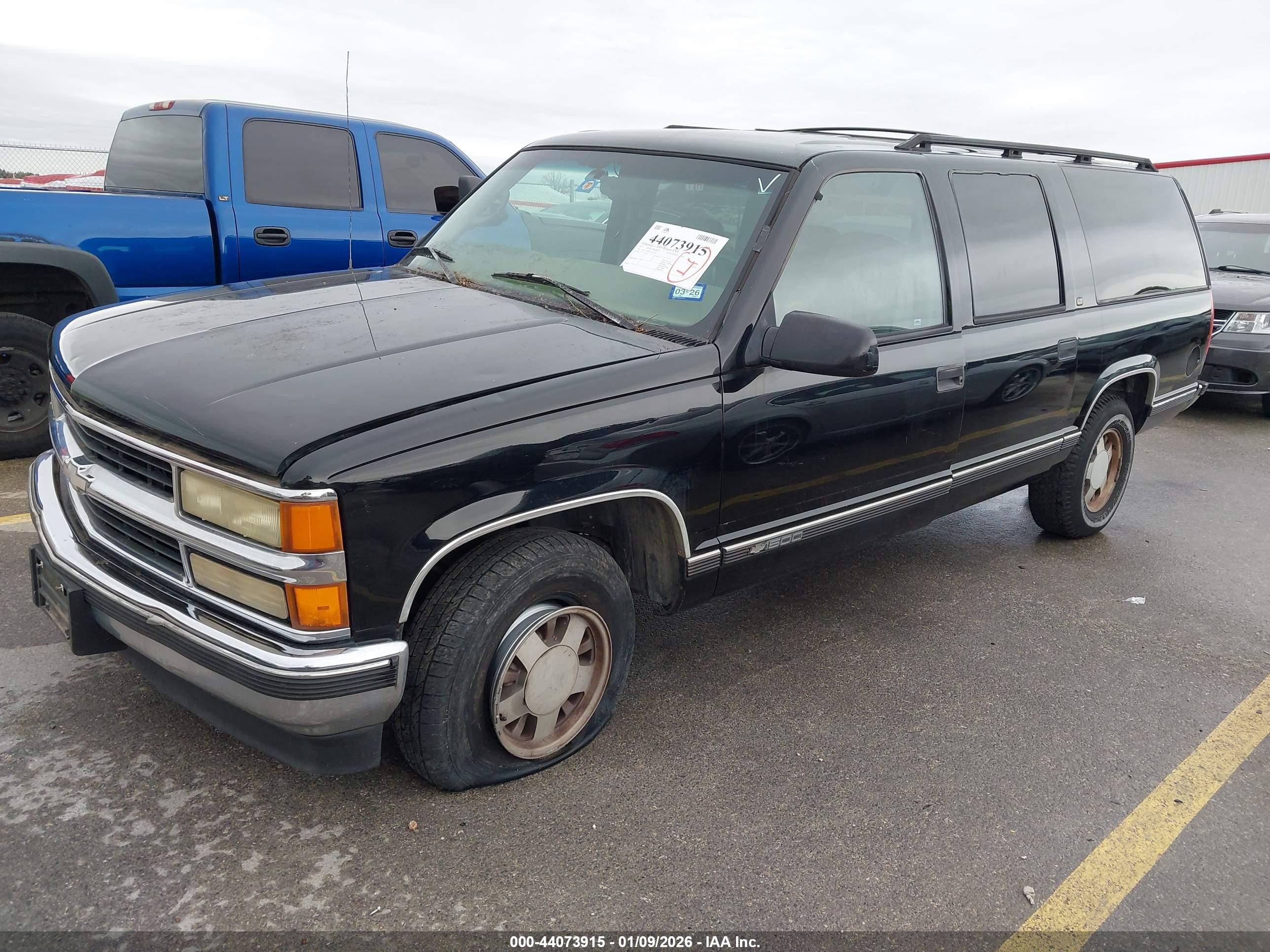 1997 Chevrolet Suburban 1500   Beige vin: 3GNEC16R4VG141107