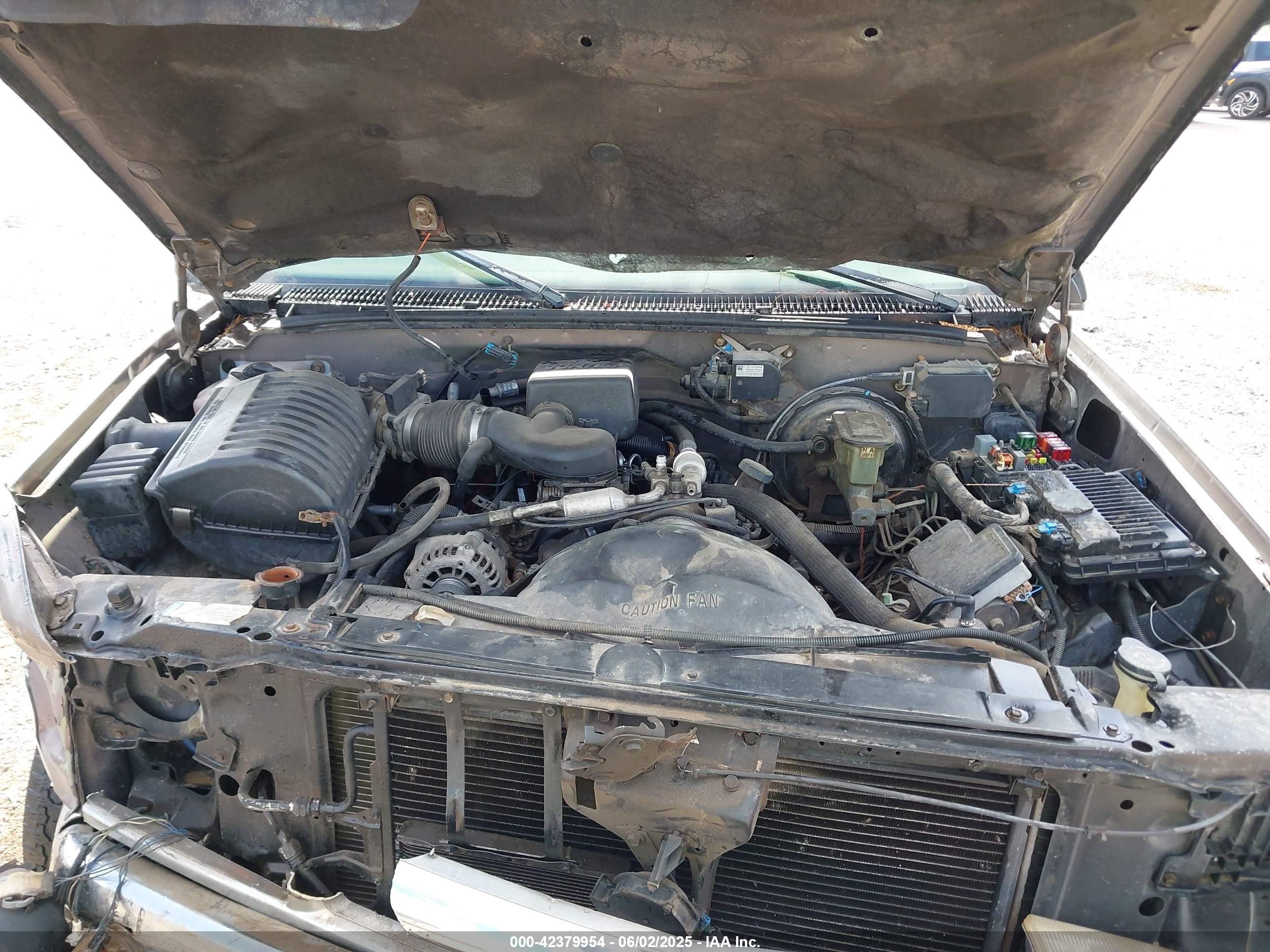 1998 Chevrolet Suburban 1500   Коричневый vin: 3GNEC16R4WG124339
