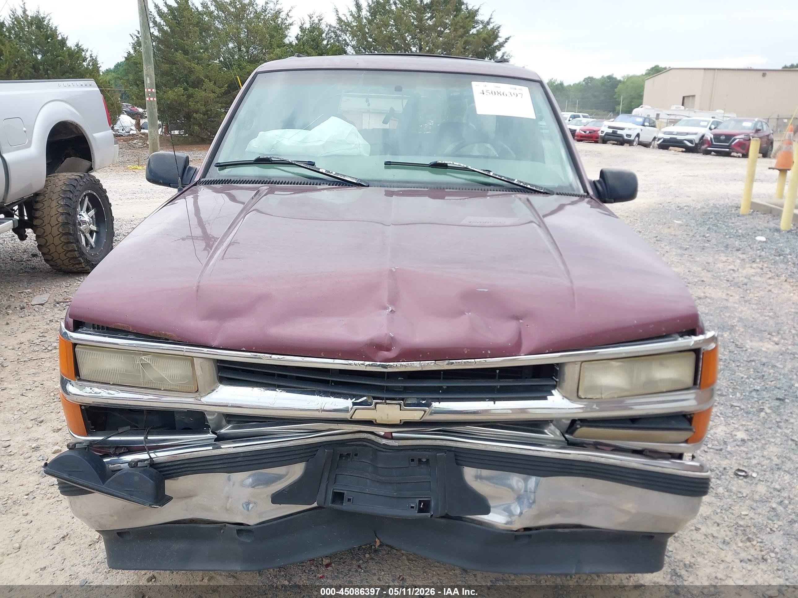 1997 Chevrolet Suburban 1500   Burgundy vin: 3GNEC16R5VG110271