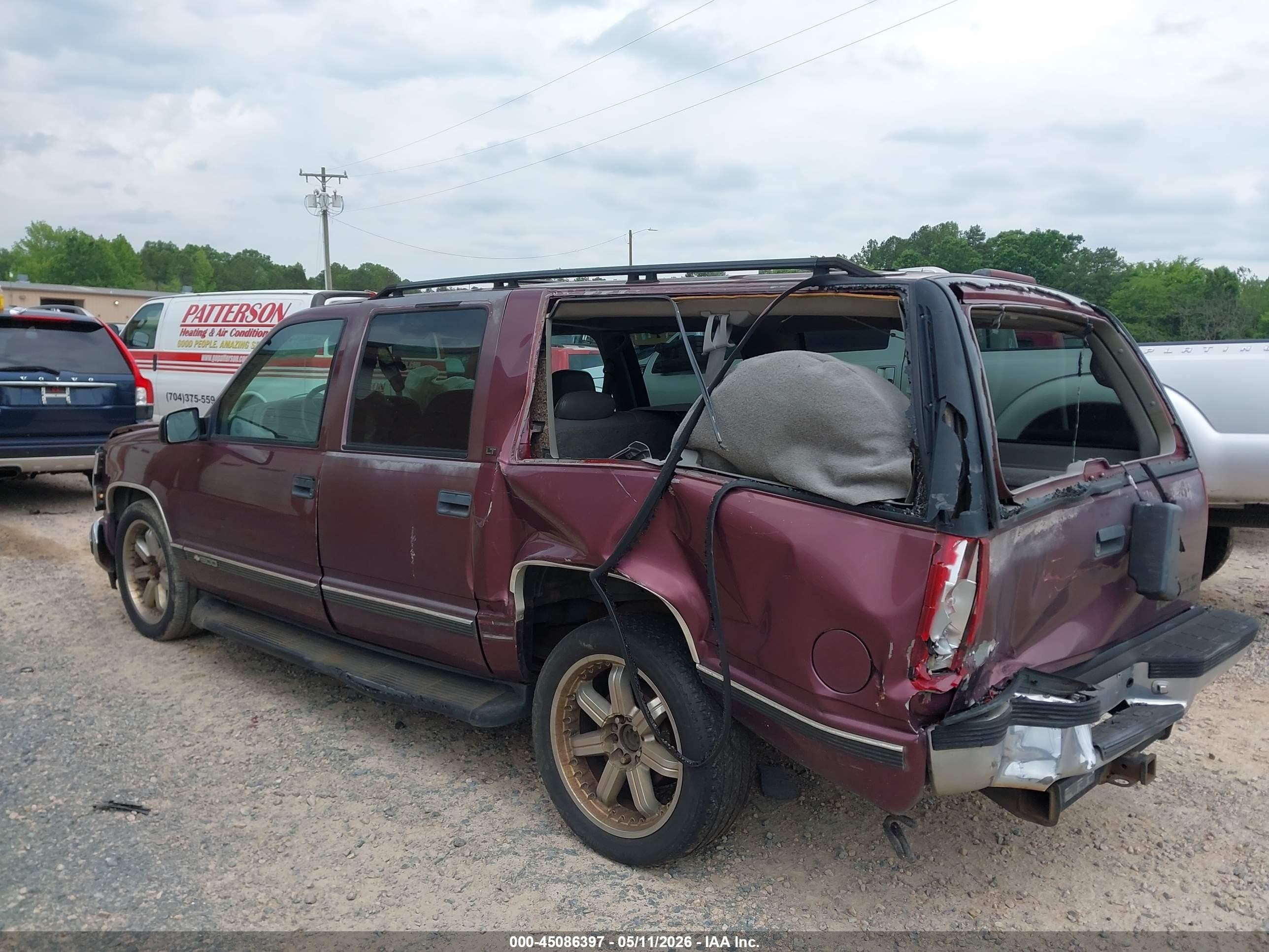 1997 Chevrolet Suburban 1500   Burgundy vin: 3GNEC16R5VG110271