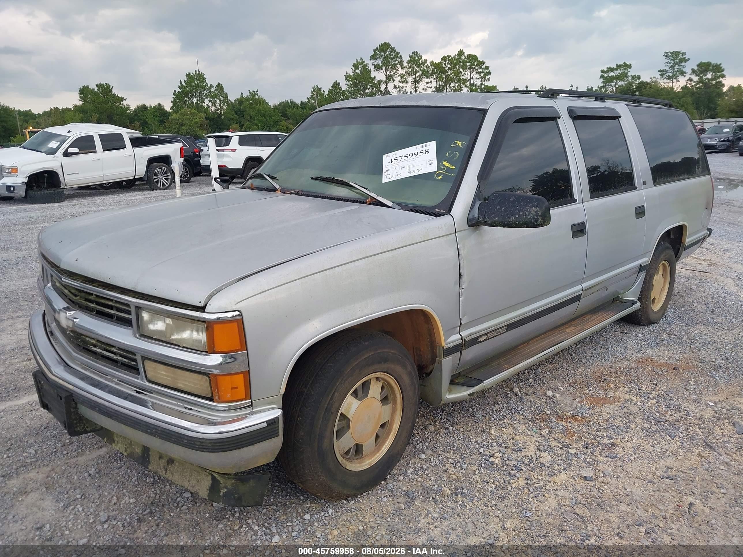 1997 Chevrolet Suburban 1500   Silver vin: 3GNEC16R6VG163934