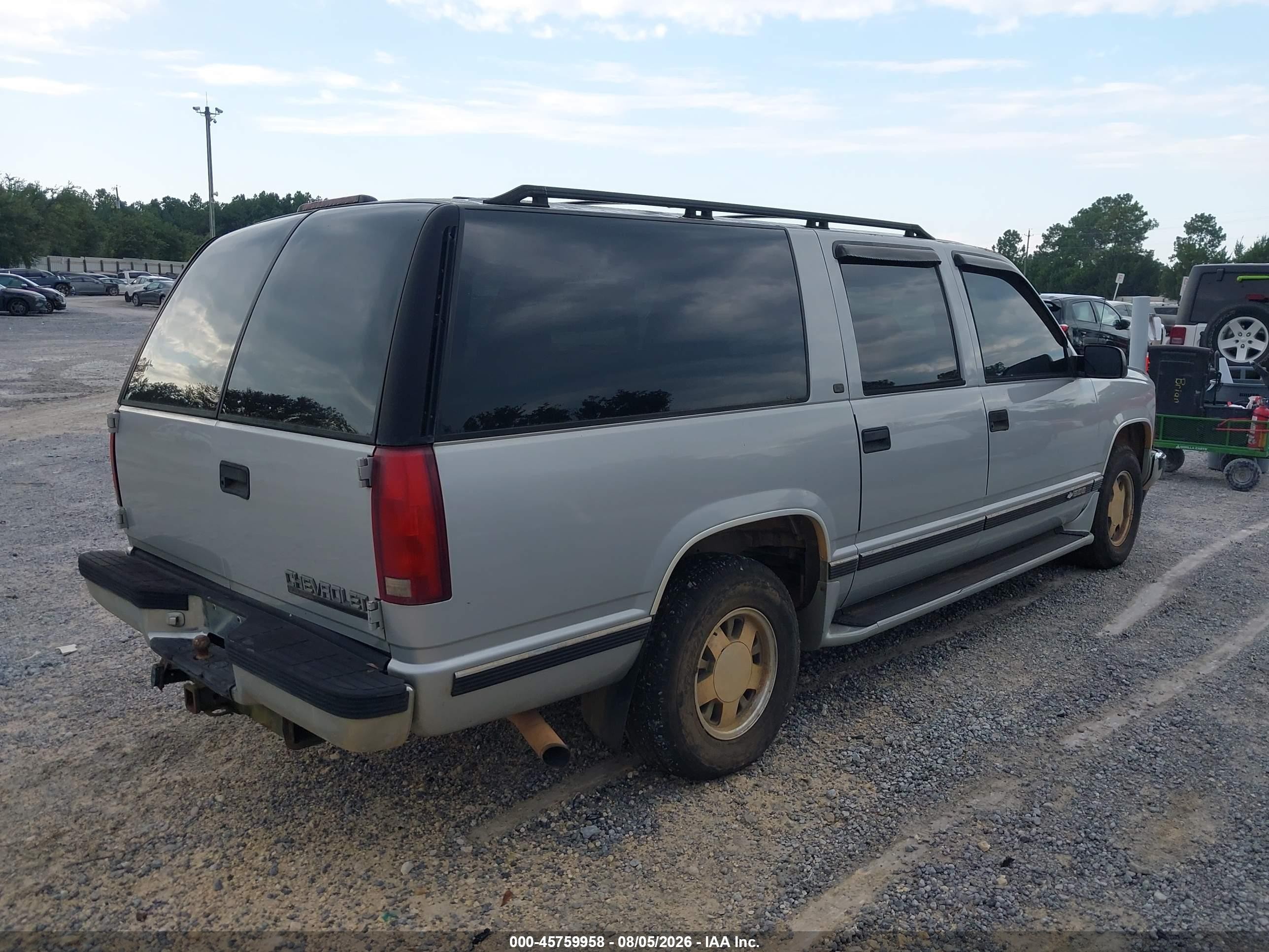 1997 Chevrolet Suburban 1500   Silver vin: 3GNEC16R6VG163934
