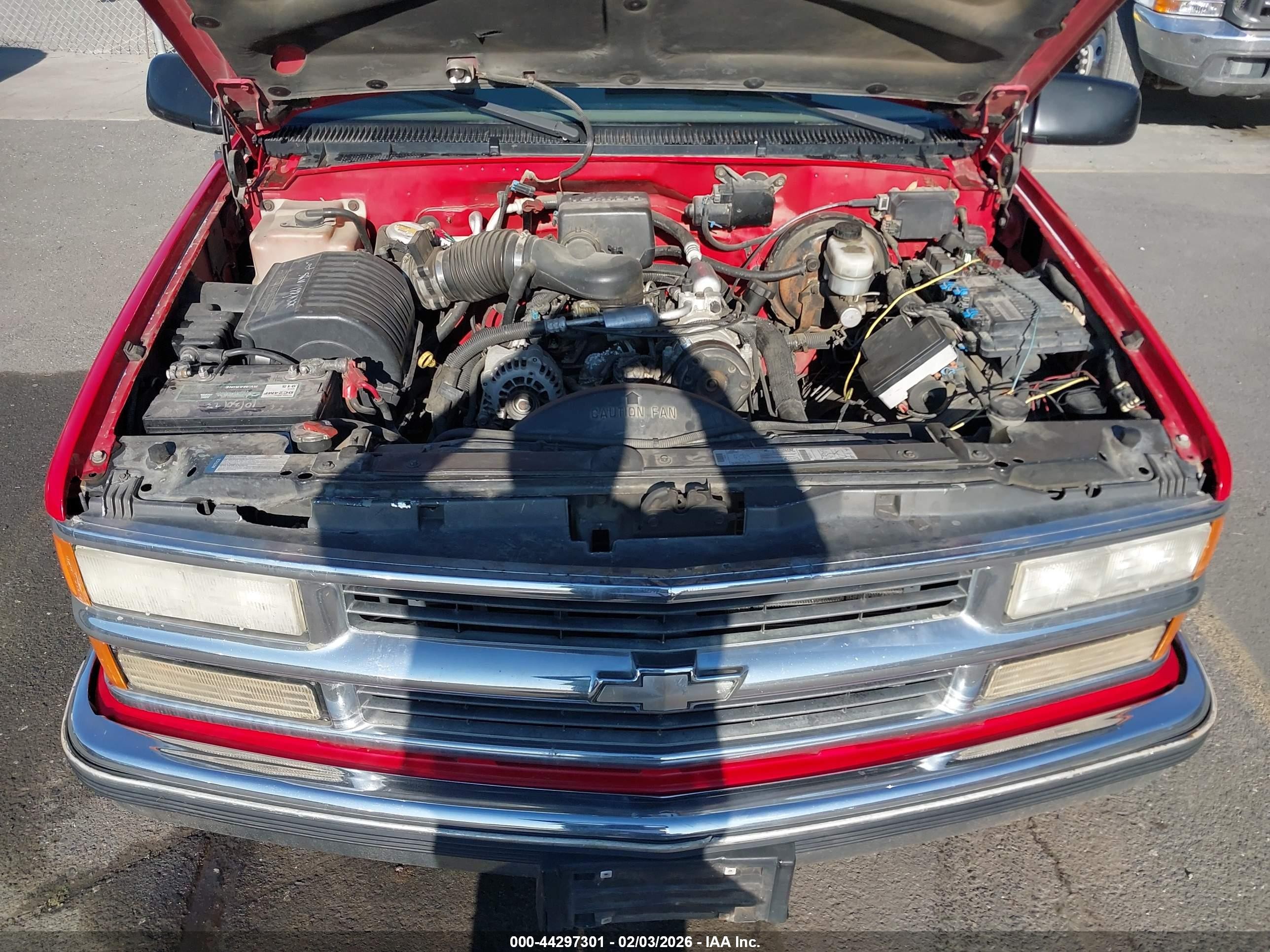 1997 Chevrolet Suburban 1500   Red vin: 3GNEC16R6VG170043