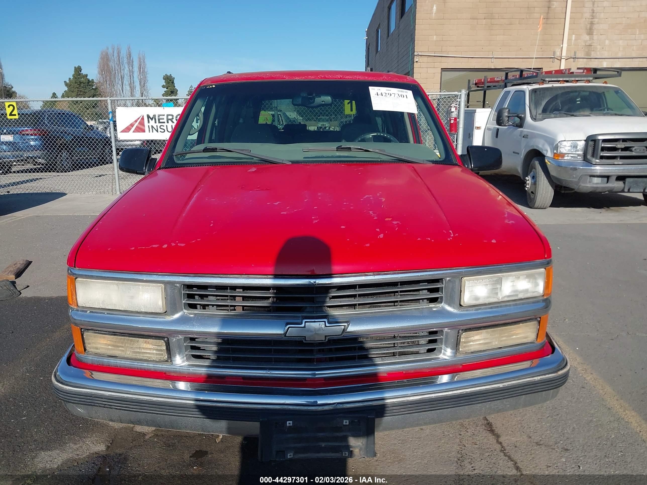 1997 Chevrolet Suburban 1500   Red vin: 3GNEC16R6VG170043