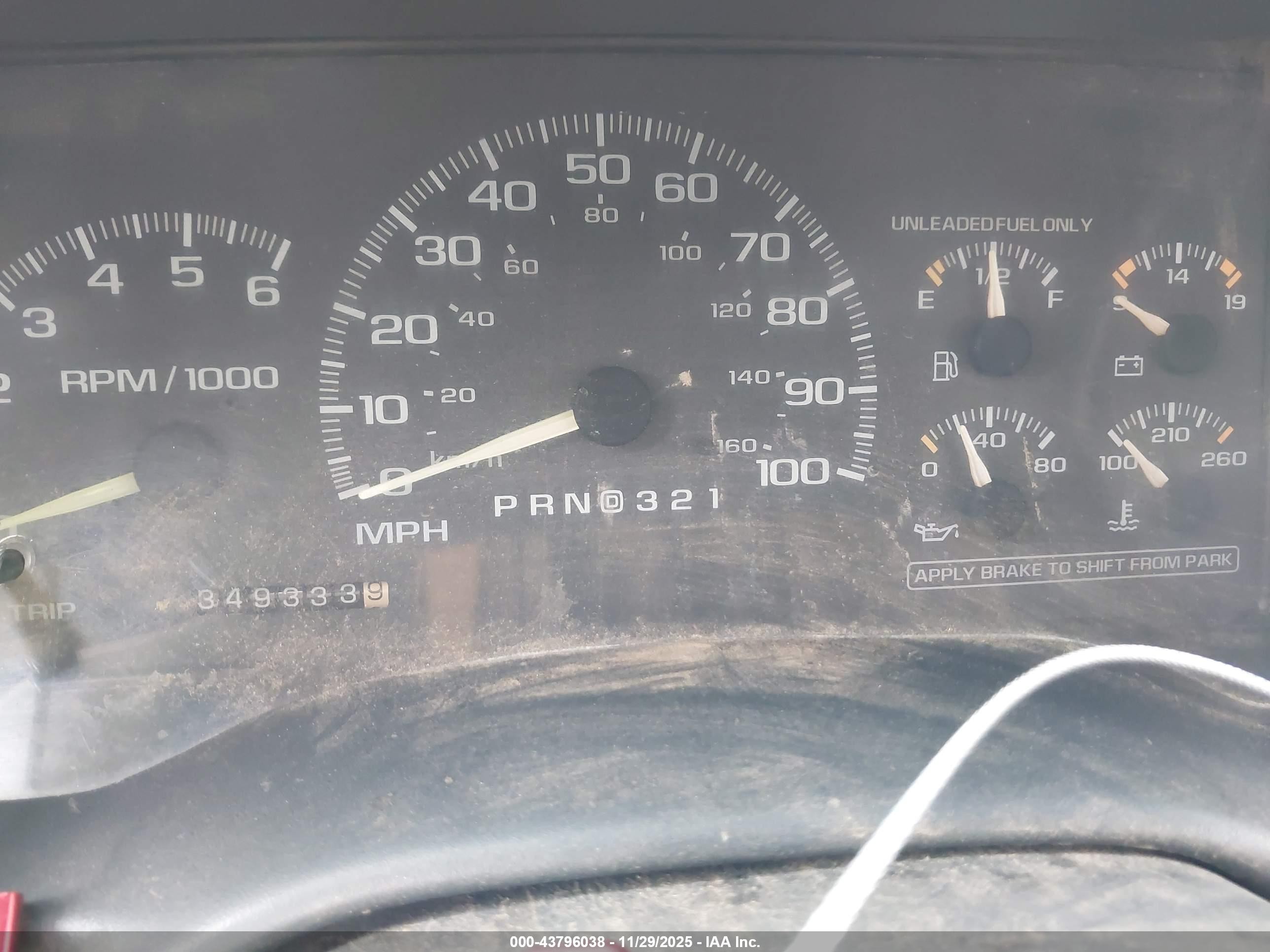 1998 Chevrolet Suburban 1500   Brown vin: 3GNEC16R6WG109972