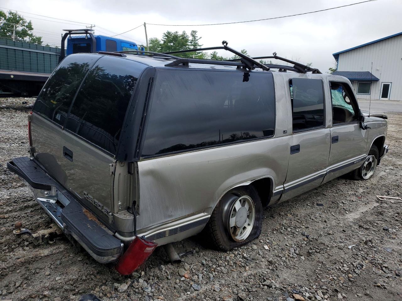 1999 Chevrolet Suburban C1500 Бежевый vin: 3GNEC16R6XG119080