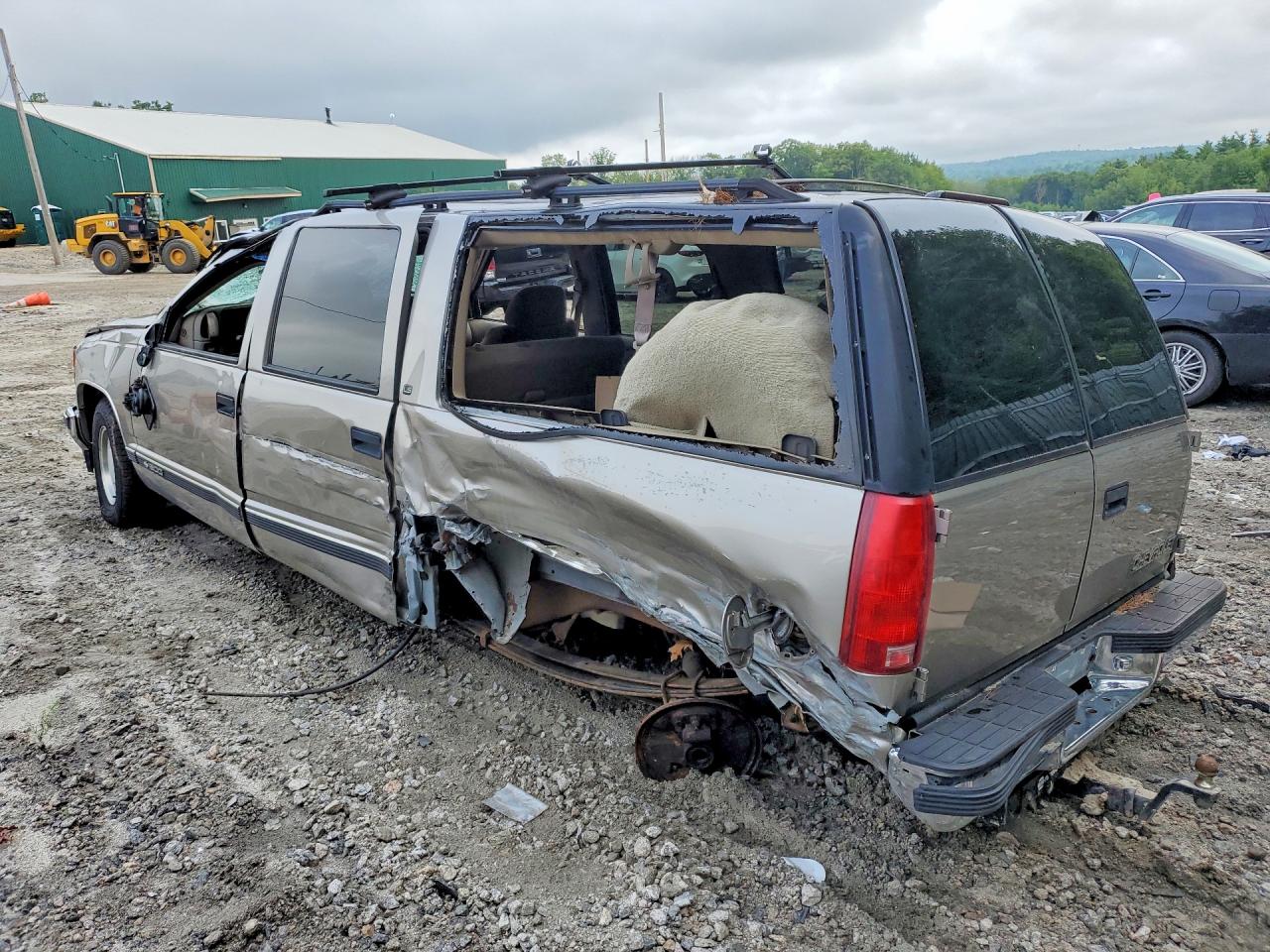 1999 Chevrolet Suburban C1500 Бежевый vin: 3GNEC16R6XG119080