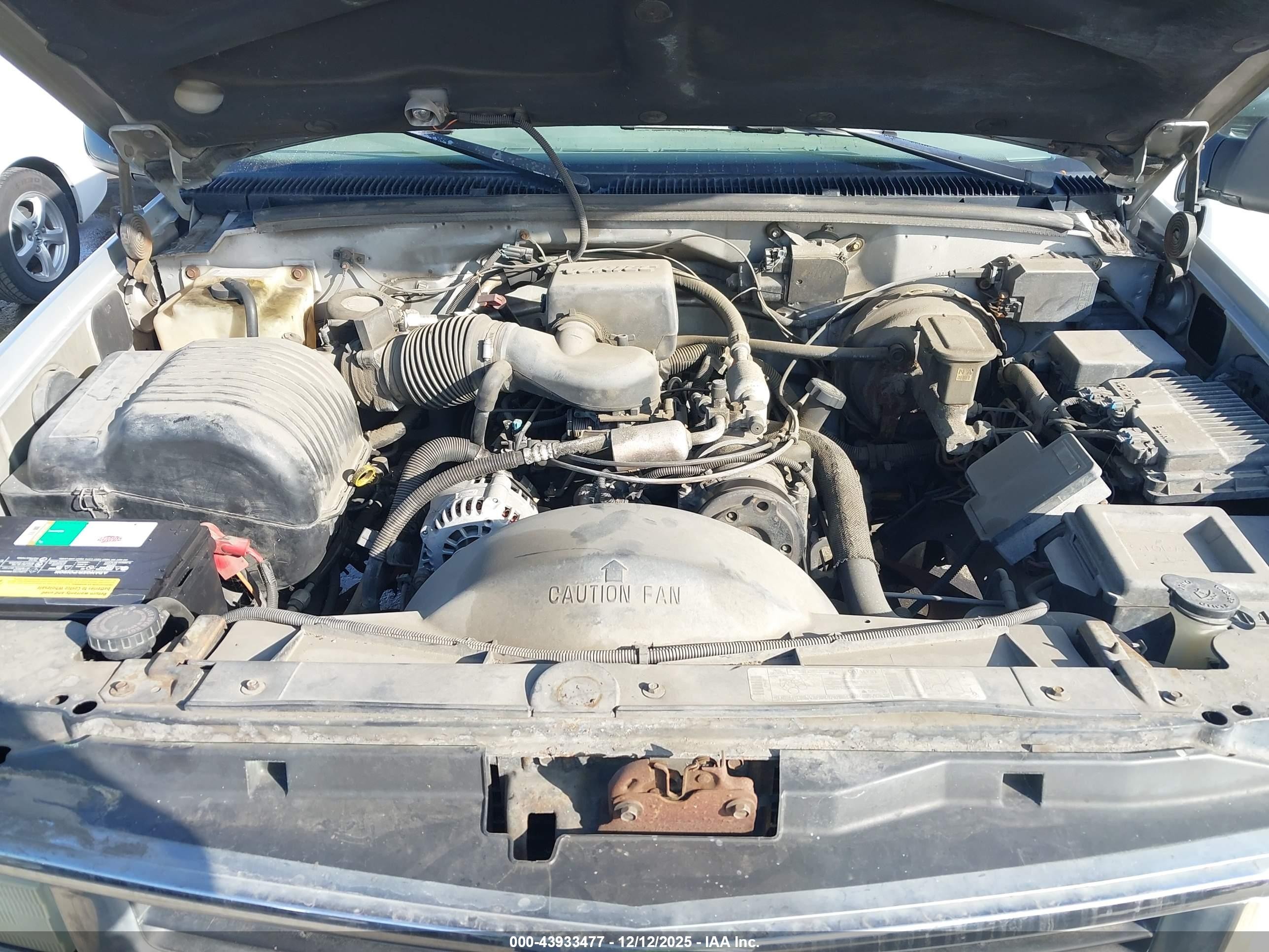 1997 Chevrolet Suburban 1500   Silver vin: 3GNEC16R7VG103919