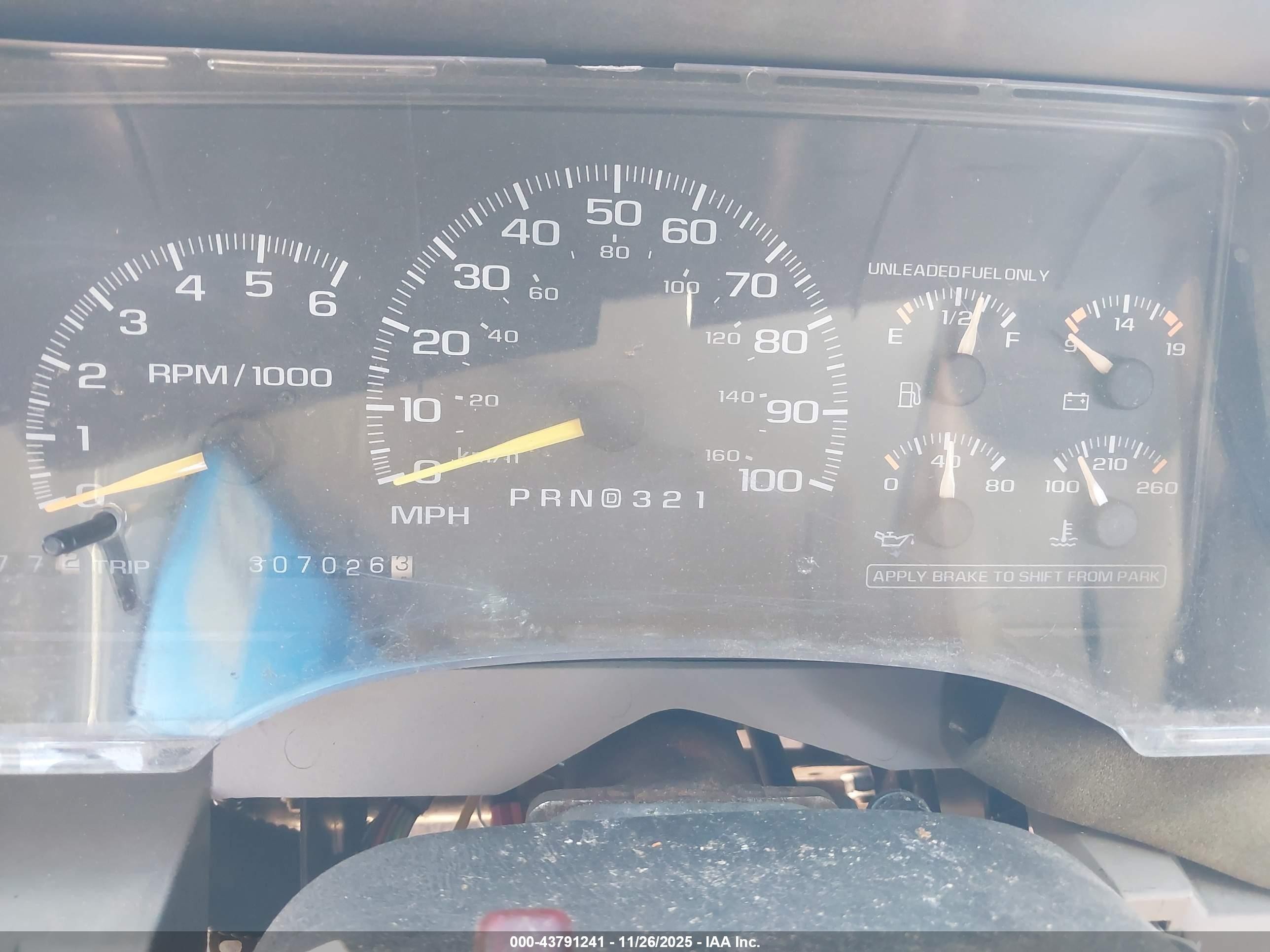 1997 Chevrolet Suburban 1500   Burgundy vin: 3GNEC16R7VG149539