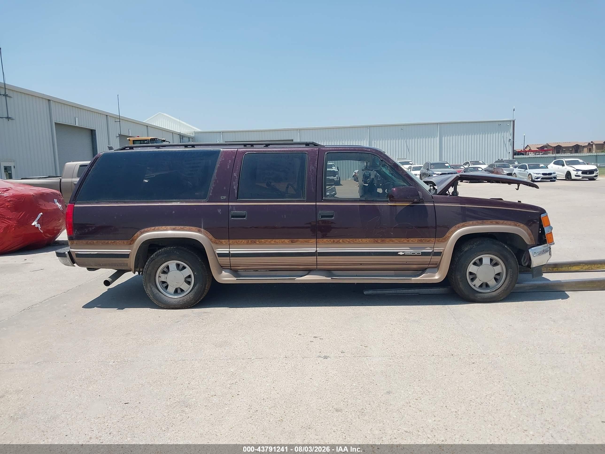 1997 Chevrolet Suburban 1500   Burgundy vin: 3GNEC16R7VG149539