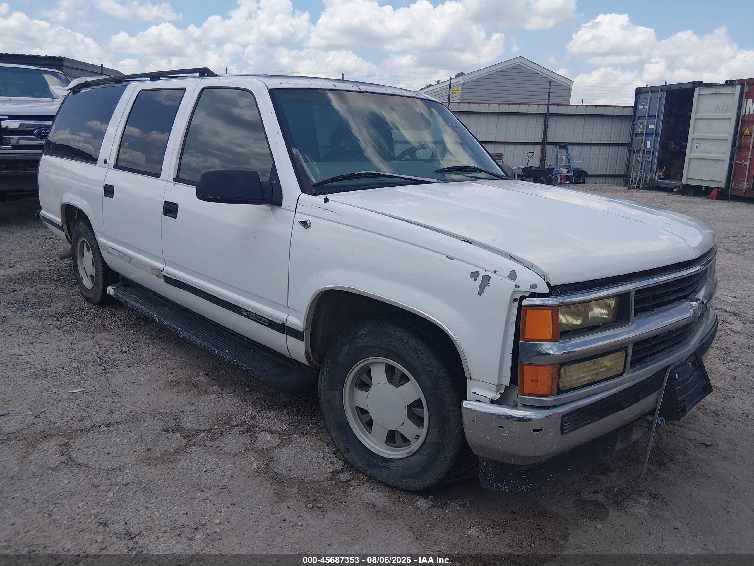 1999 Chevrolet Suburban 1500 Lt Белый vin: 3GNEC16R7XG131058