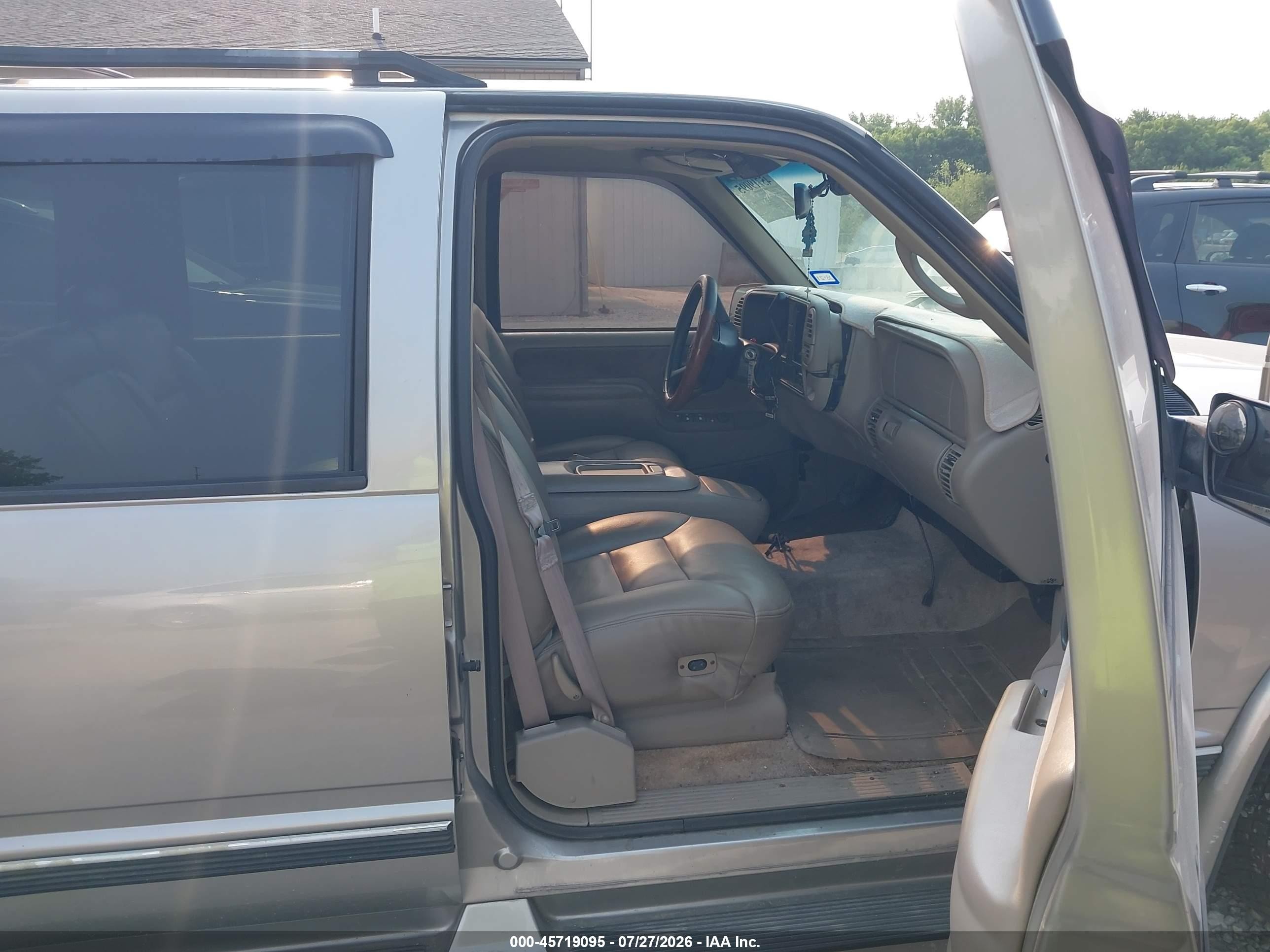 1999 Chevrolet Suburban Lt Tan vin: 3GNEC16R8XG162920