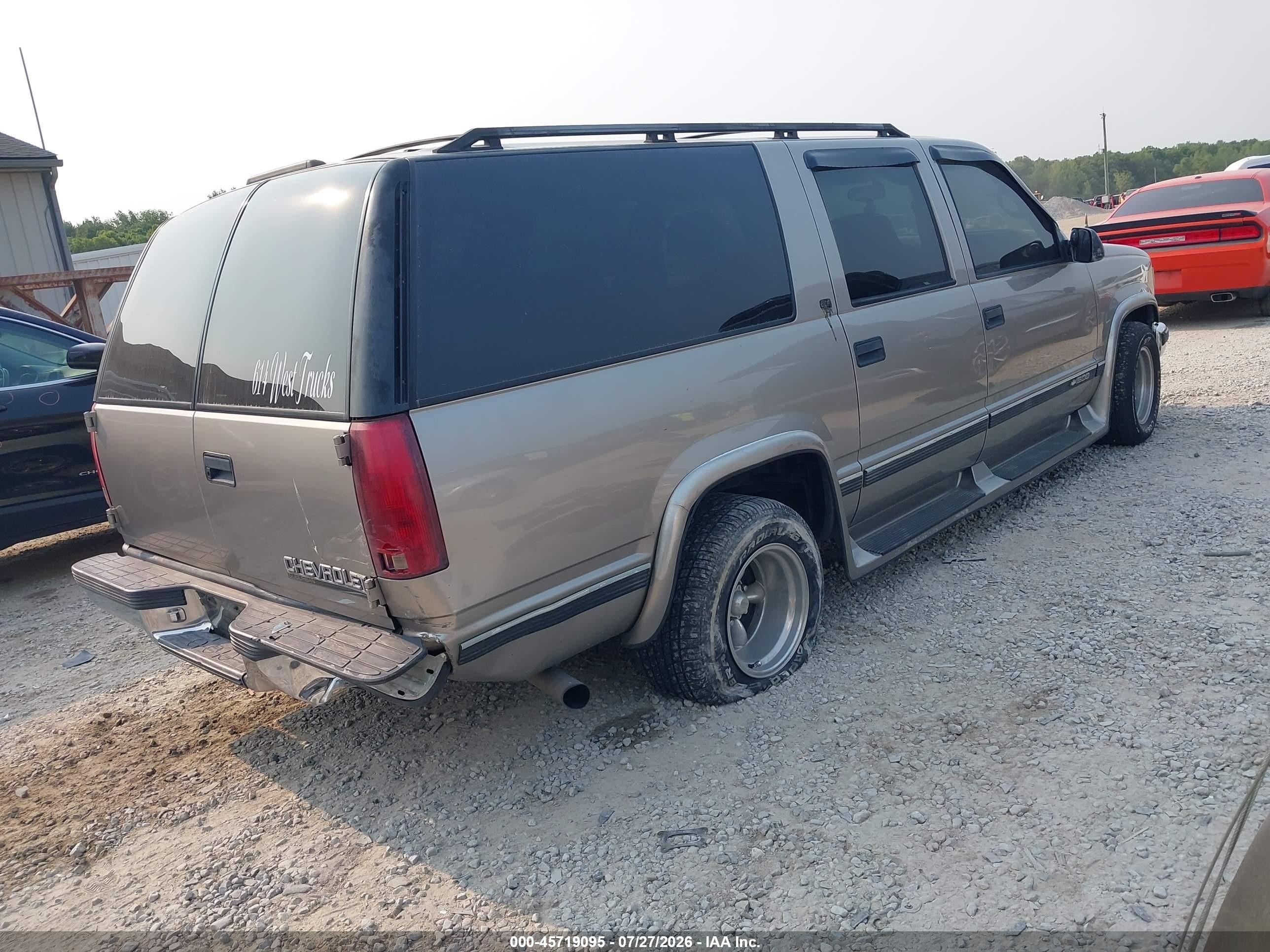 1999 Chevrolet Suburban Lt Tan vin: 3GNEC16R8XG162920