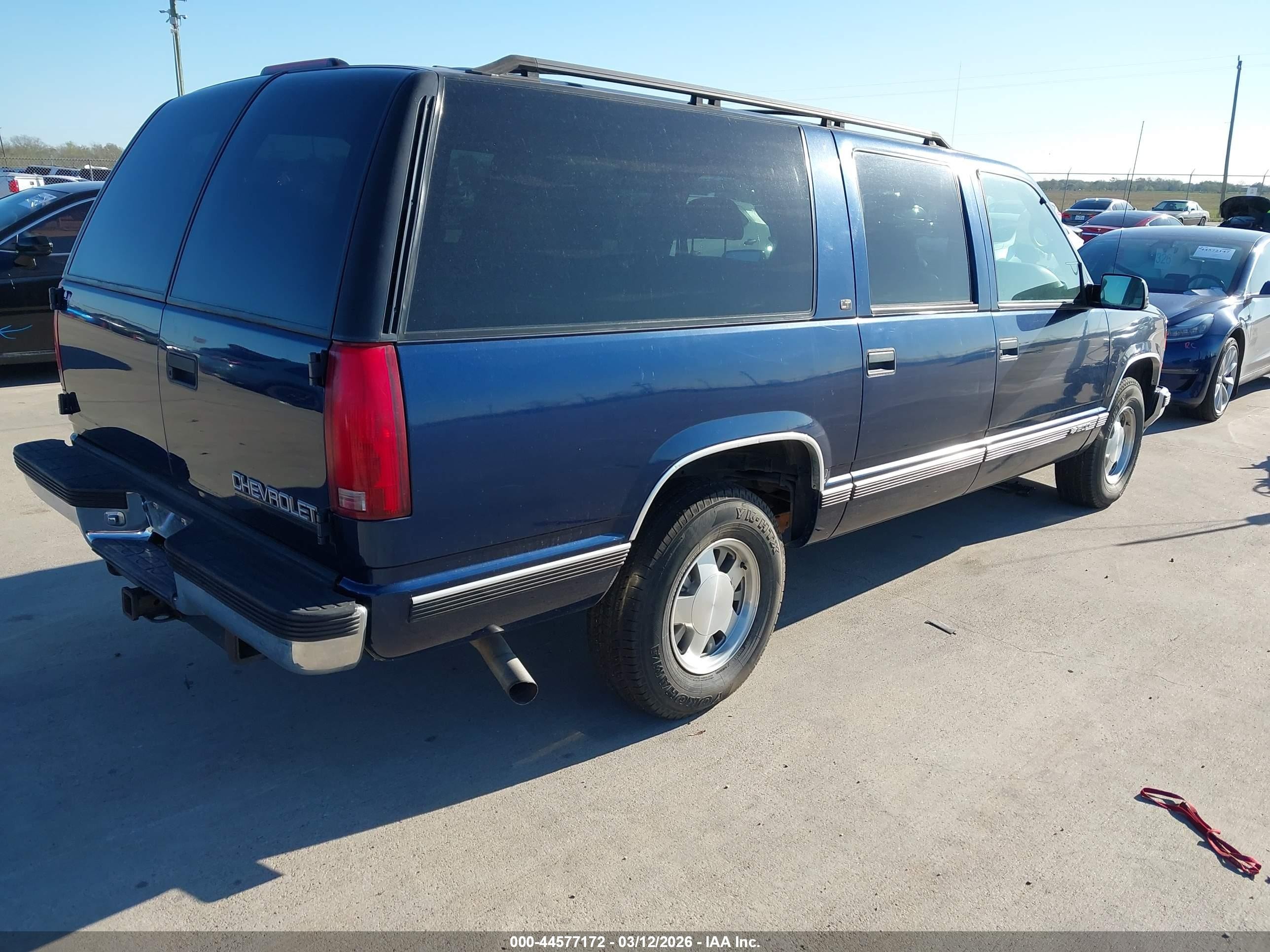 1997 Chevrolet Suburban 1500   Blue vin: 3GNEC16R9VG148439