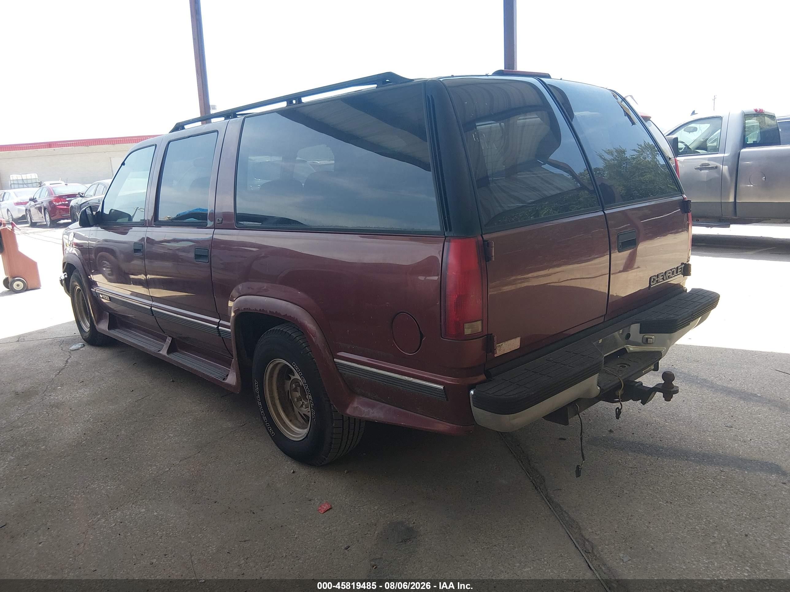 1998 Chevrolet Suburban 1500   Maroon vin: 3GNEC16R9WG108735
