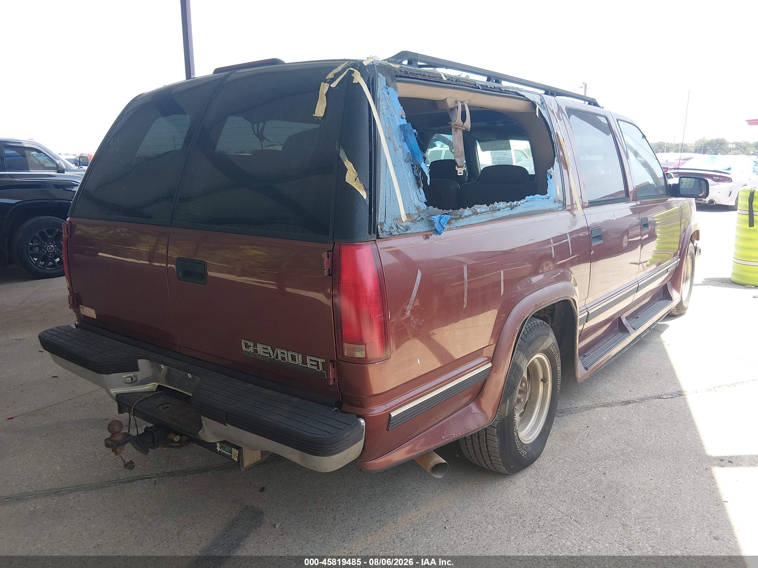 1998 Chevrolet Suburban 1500   Maroon vin: 3GNEC16R9WG108735