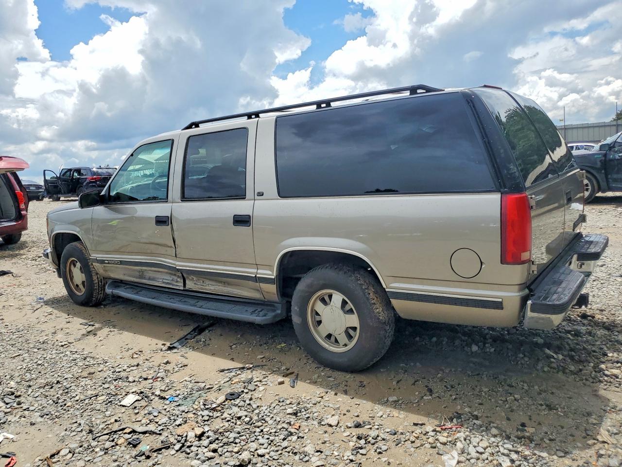 1999 Chevrolet Suburban C1500 Tan vin: 3GNEC16RXXG135718