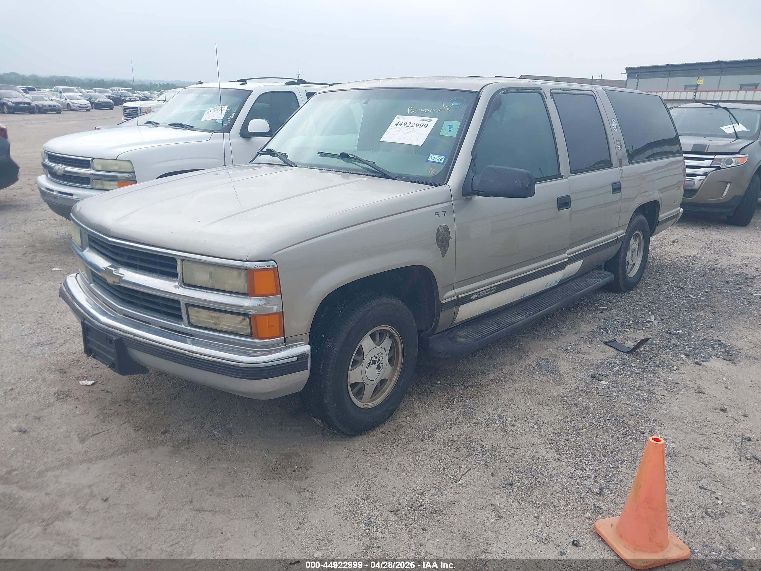 1999 Chevrolet Suburban 1500 Lt Tan vin: 3GNEC16RXXG236242