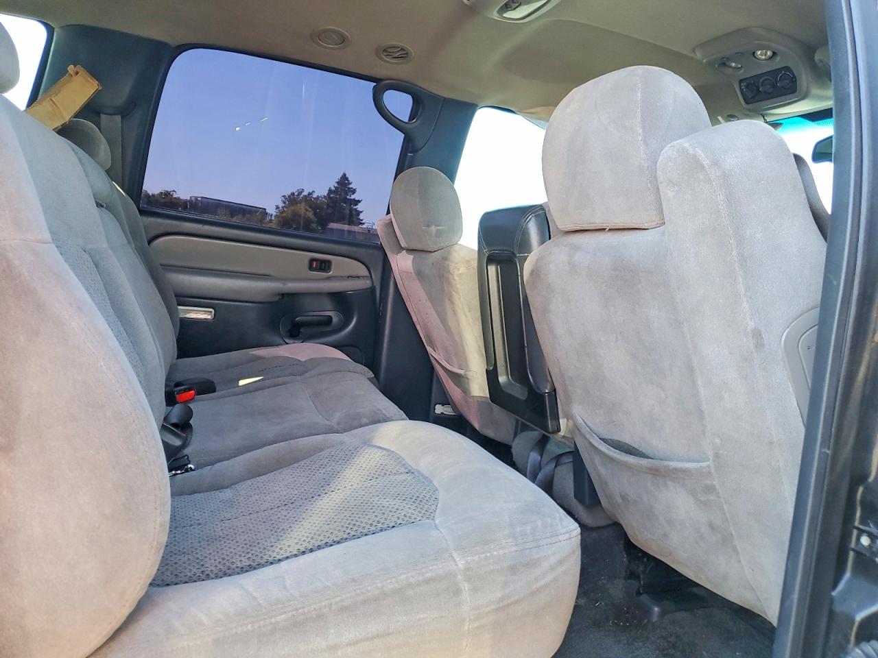 2001 Chevrolet Suburban C1500 Black vin: 3GNEC16T01G168732