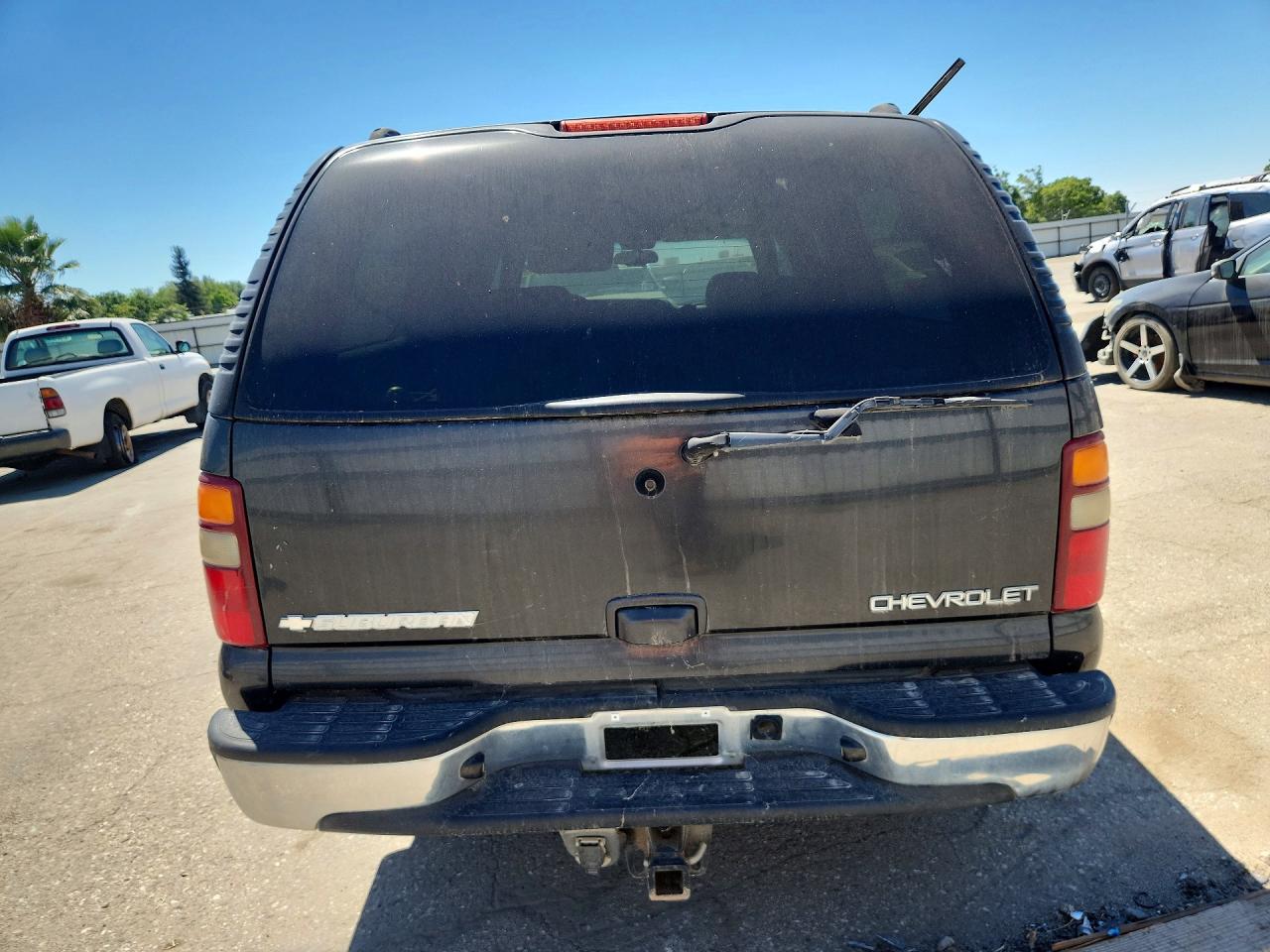 2003 Chevrolet Suburban C1500 Black vin: 3GNEC16T03G298917