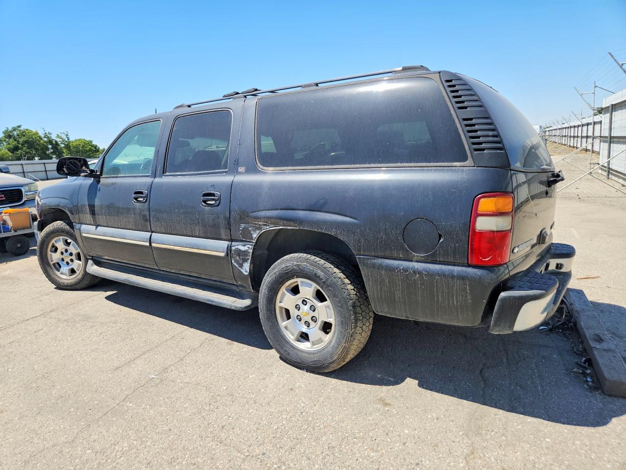 2003 Chevrolet Suburban C1500 Black vin: 3GNEC16T03G298917