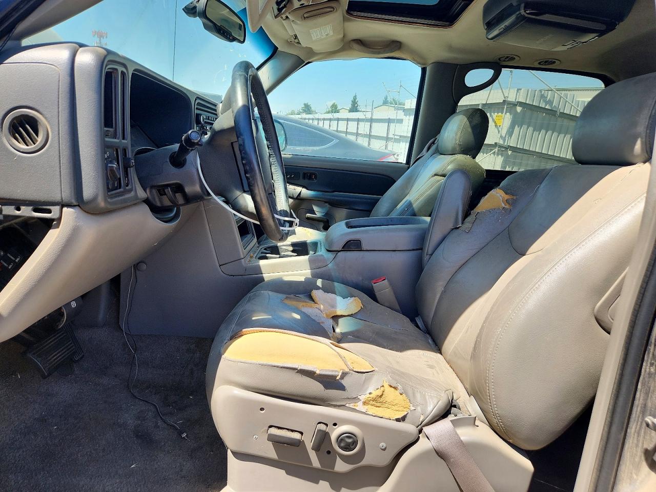 2003 Chevrolet Suburban C1500 Black vin: 3GNEC16T03G298917