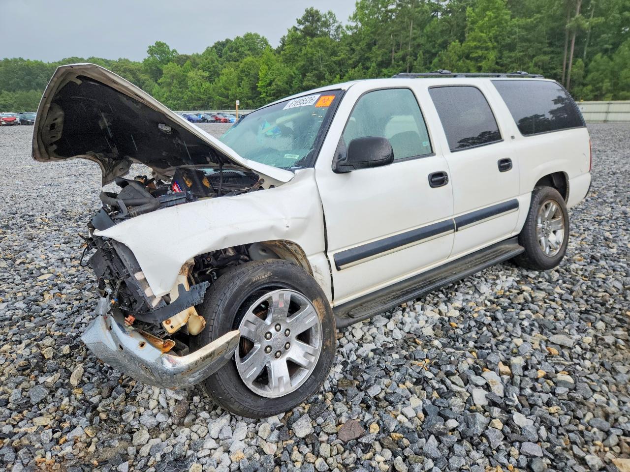 2001 Chevrolet Suburban C1500 White vin: 3GNEC16T11G134072