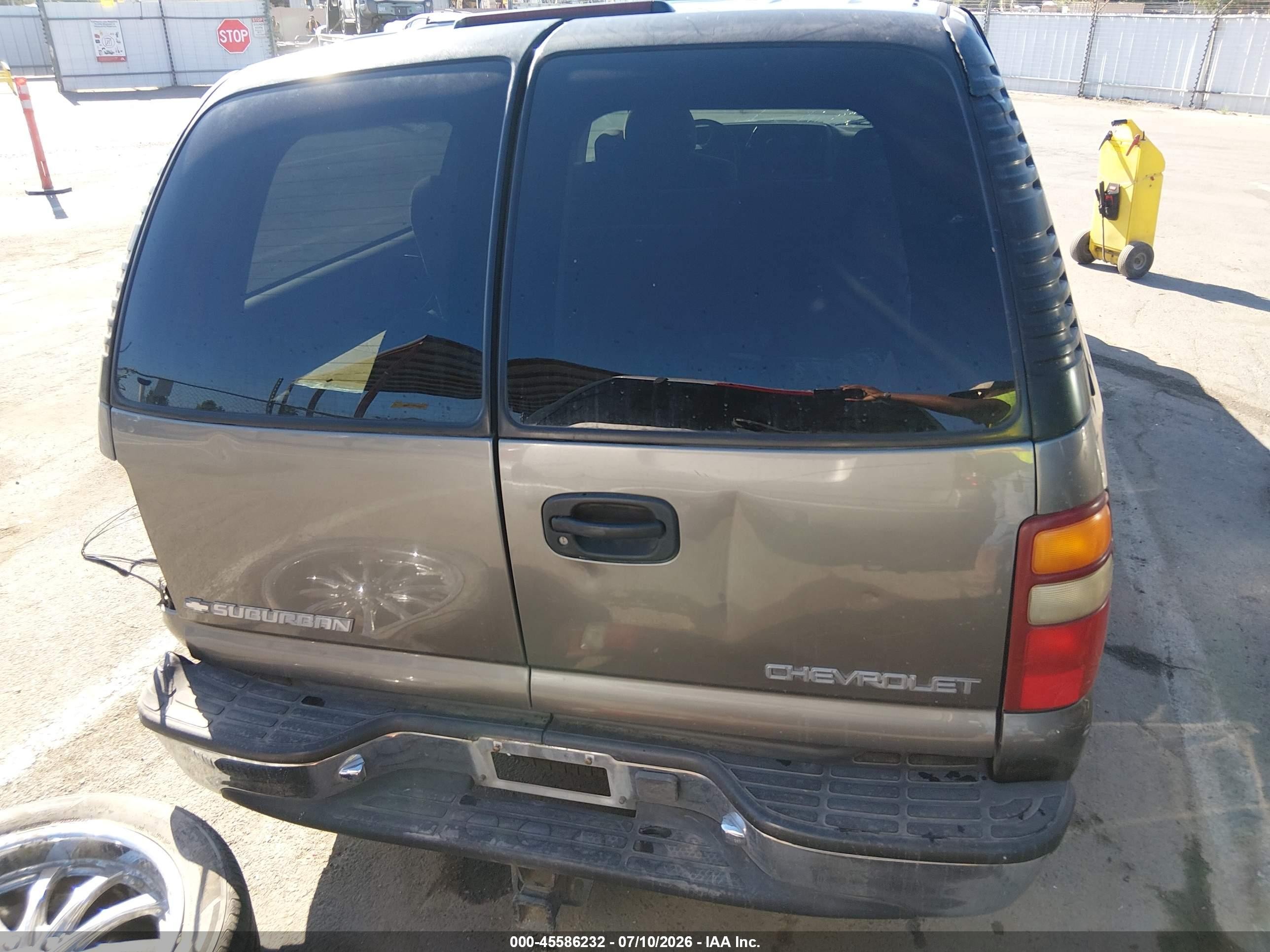 2001 Chevrolet Suburban 1500 Ls Gray vin: 3GNEC16T11G137604