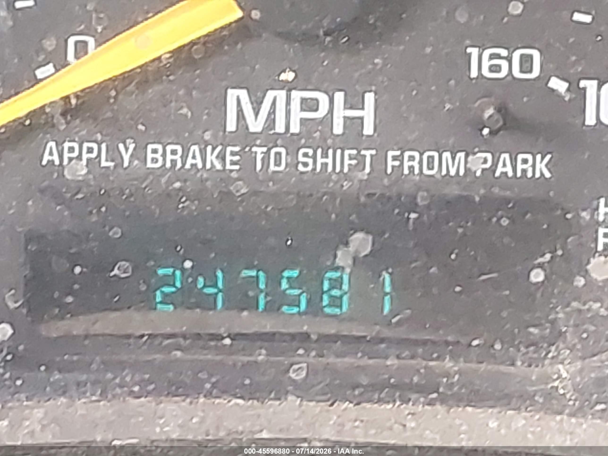 2000 Chevrolet Suburban 1500 Ls Золотой vin: 3GNEC16T1YG186179