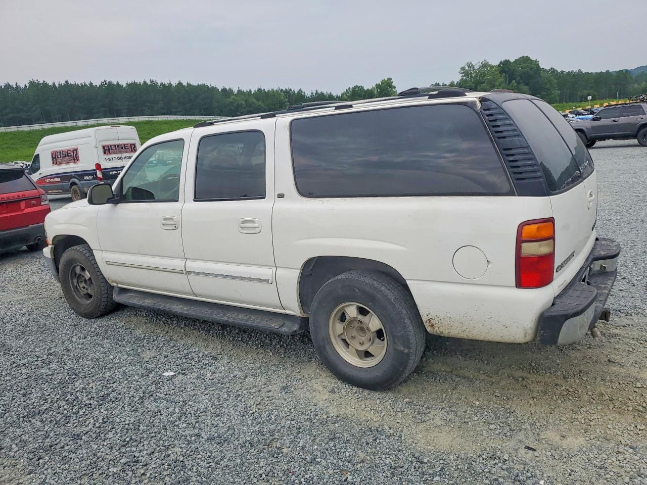 2001 Chevrolet Suburban C1500 White vin: 3GNEC16T21G223410