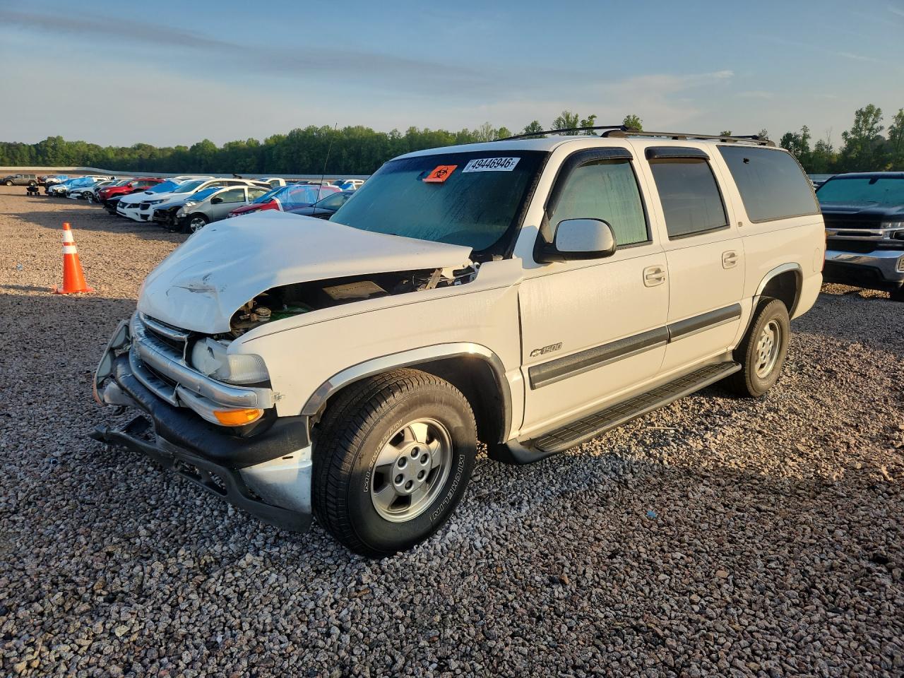 2001 Chevrolet Suburban C1500 White vin: 3GNEC16T41G110073