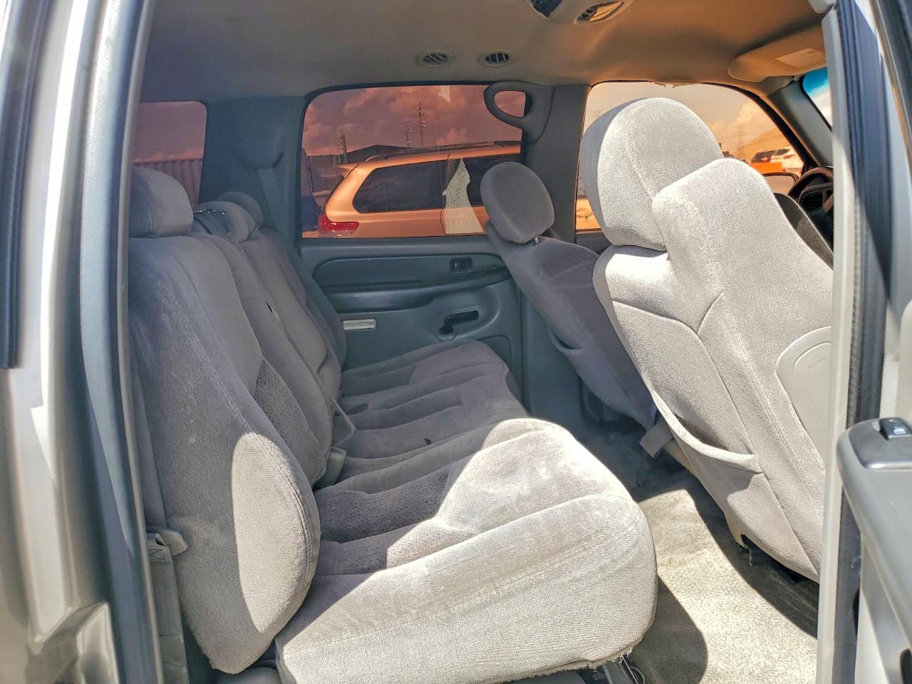 2003 Chevrolet Suburban C1500 Tan vin: 3GNEC16T43G113848