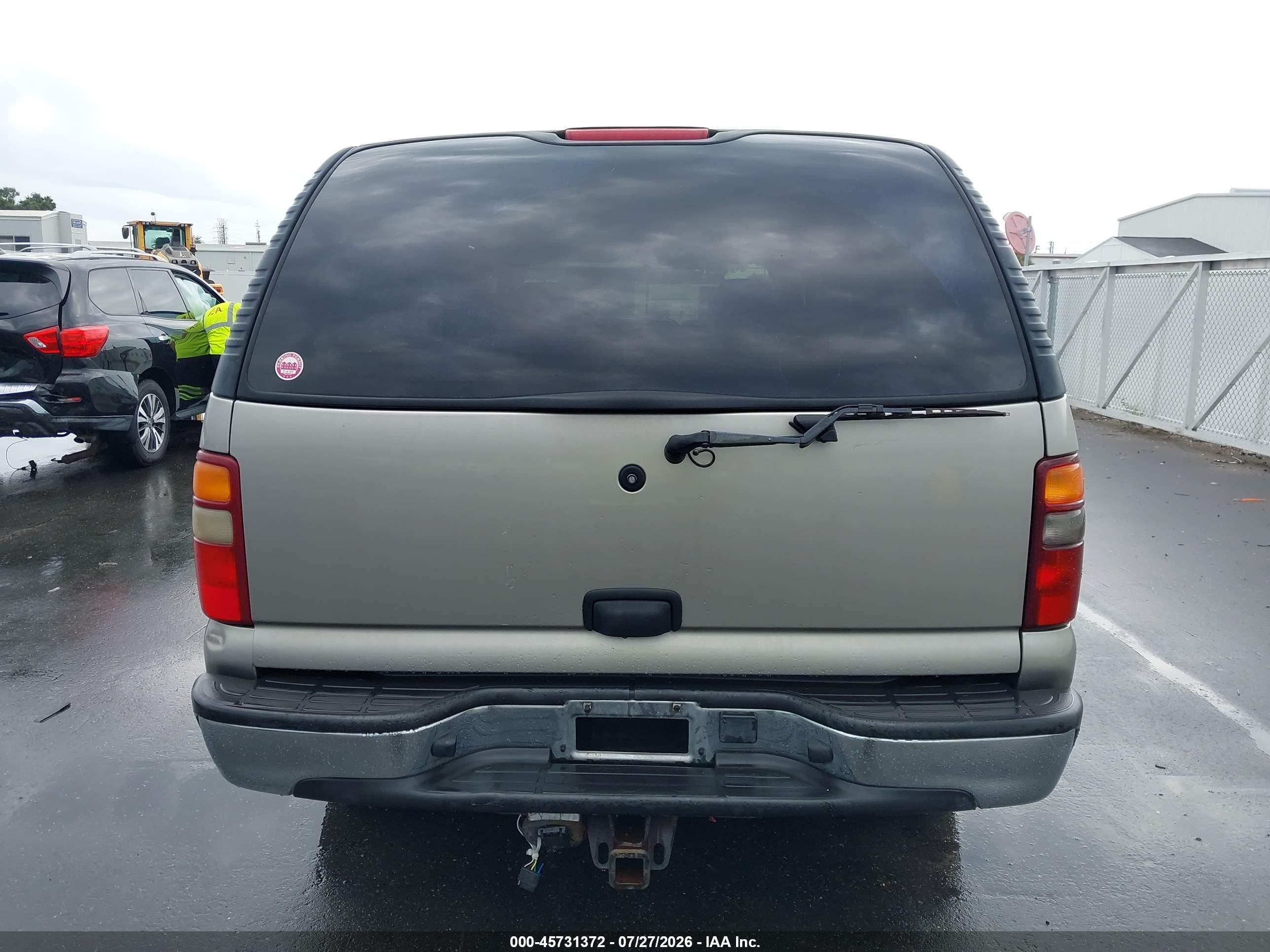 2000 Chevrolet Suburban 1500 Ls Gold vin: 3GNEC16T4YG218722