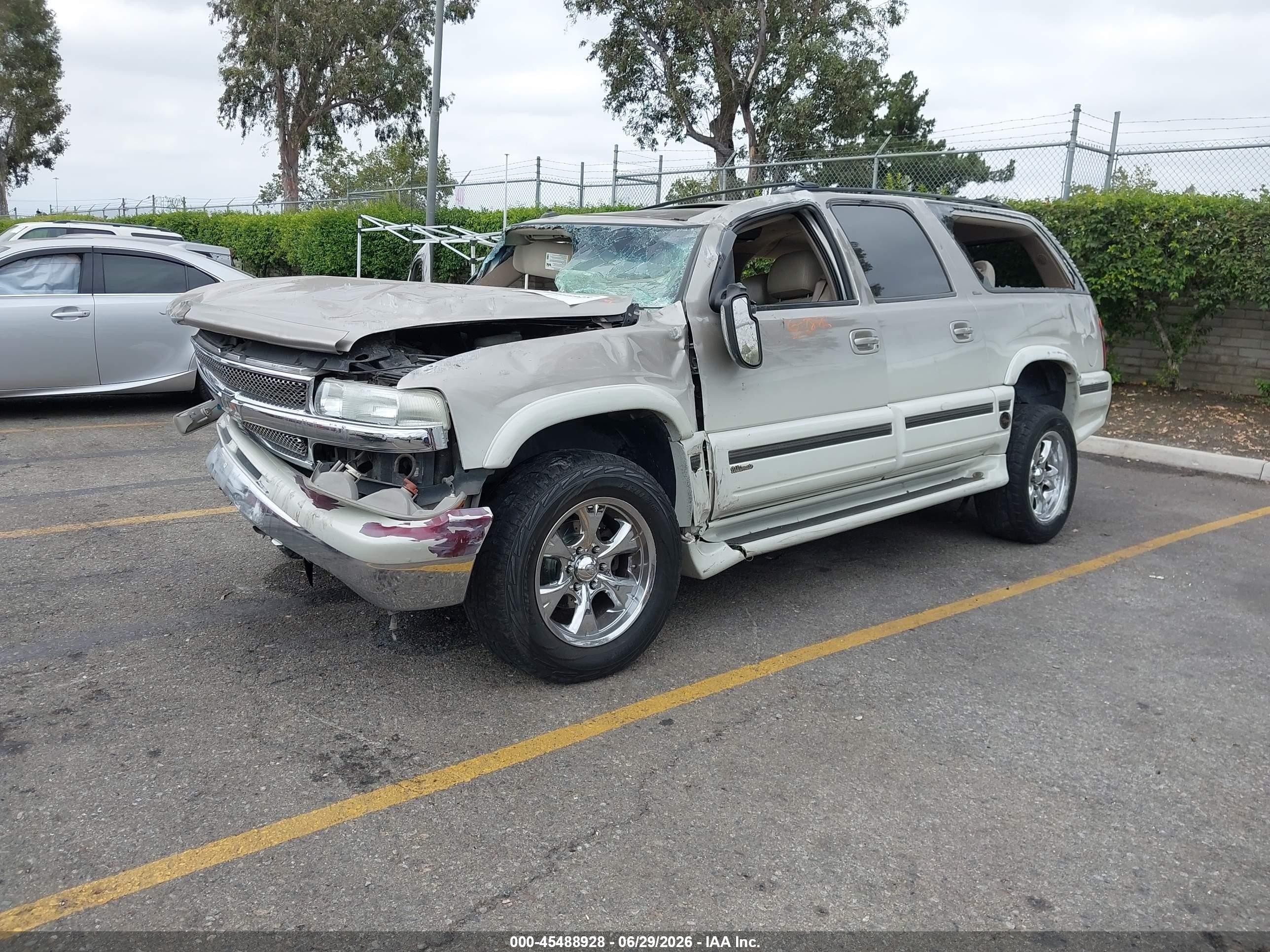 2003 Chevrolet Suburban 1500 Lt White vin: 3GNEC16T53G221038