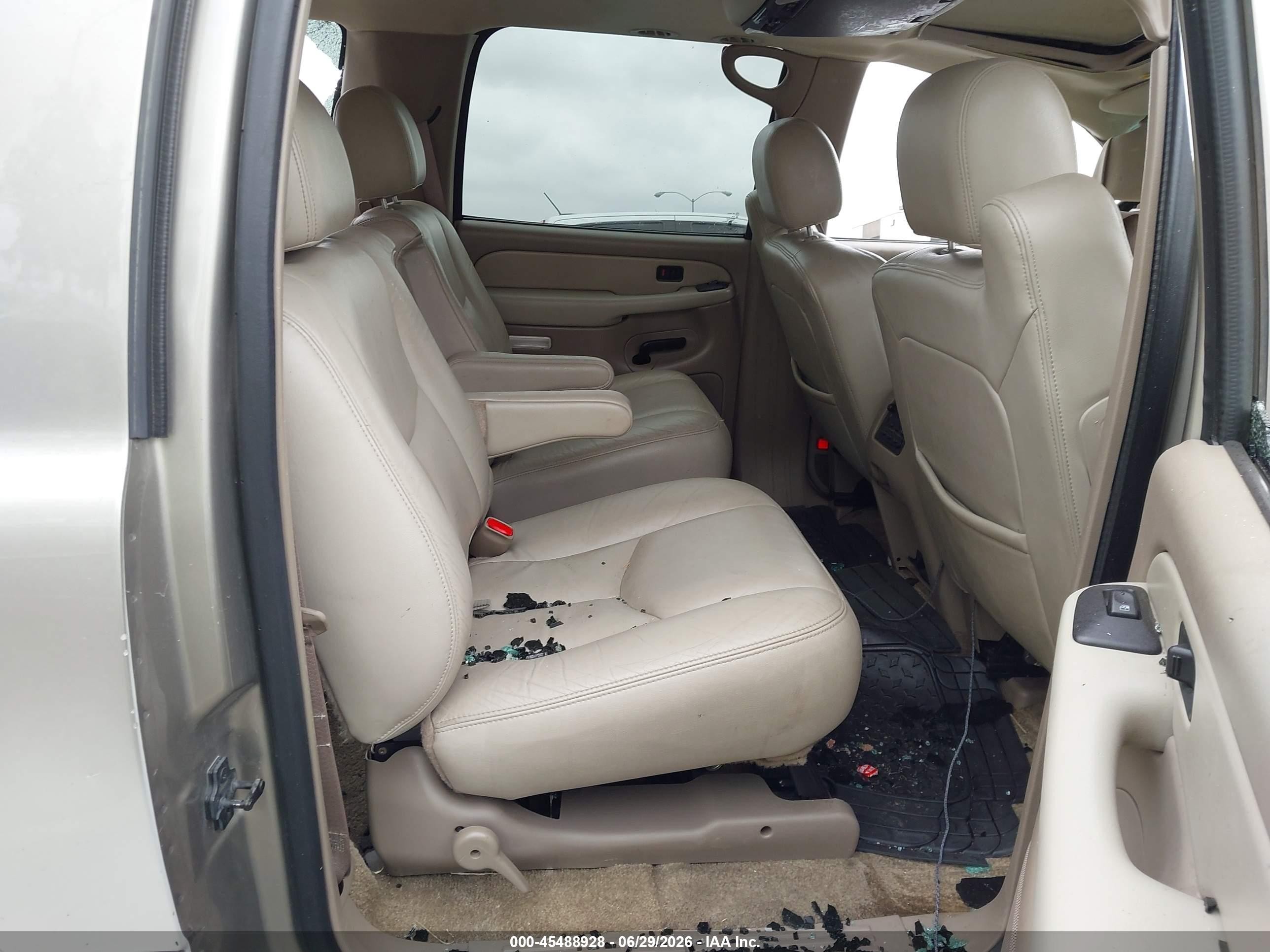 2003 Chevrolet Suburban 1500 Lt White vin: 3GNEC16T53G221038