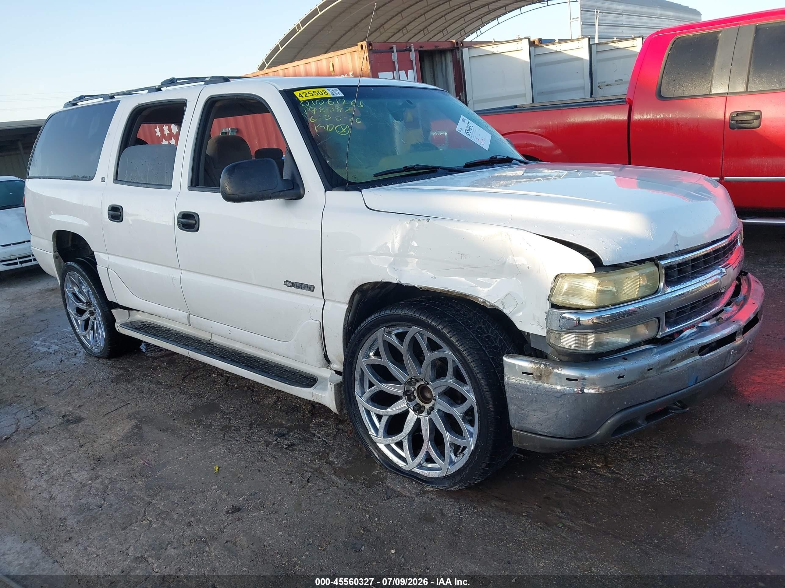 2000 Chevrolet Suburban 1500 Ls White vin: 3GNEC16T5YG178392