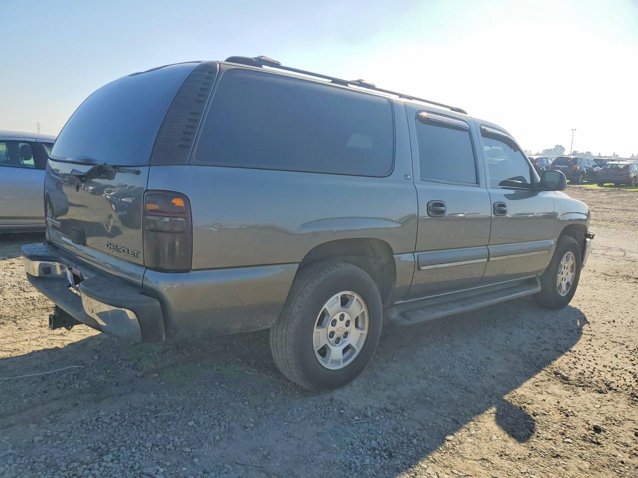 2002 Chevrolet Suburban C1500 Gray vin: 3GNEC16T62G229826