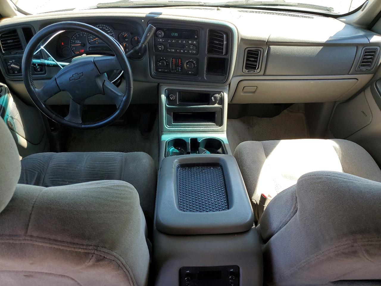 2003 Chevrolet Suburban C1500 Silver vin: 3GNEC16T73G152577
