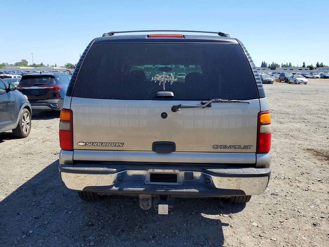 2003 Chevrolet Suburban C1500 Silver vin: 3GNEC16T73G152577
