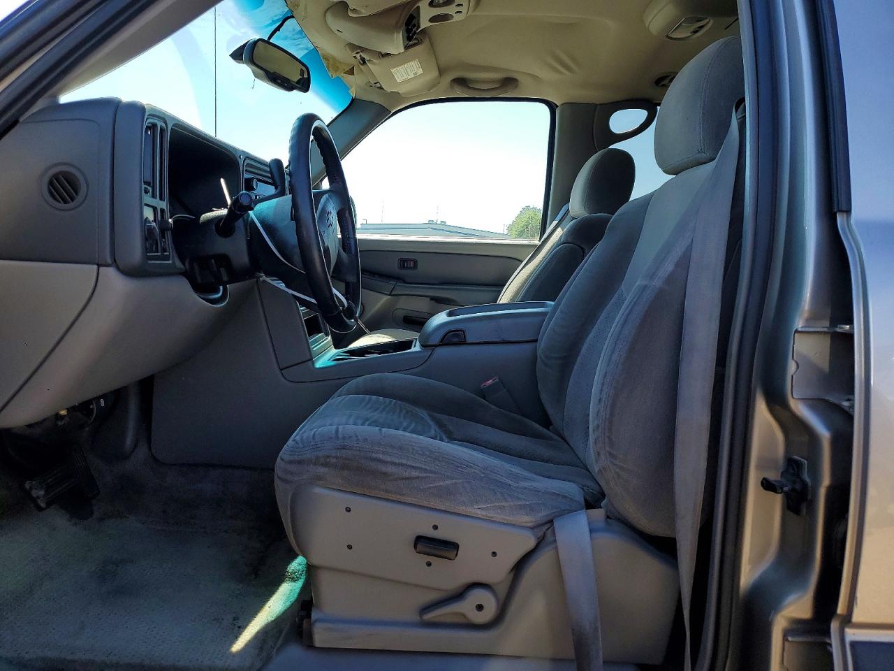2003 Chevrolet Suburban C1500 Silver vin: 3GNEC16T73G152577