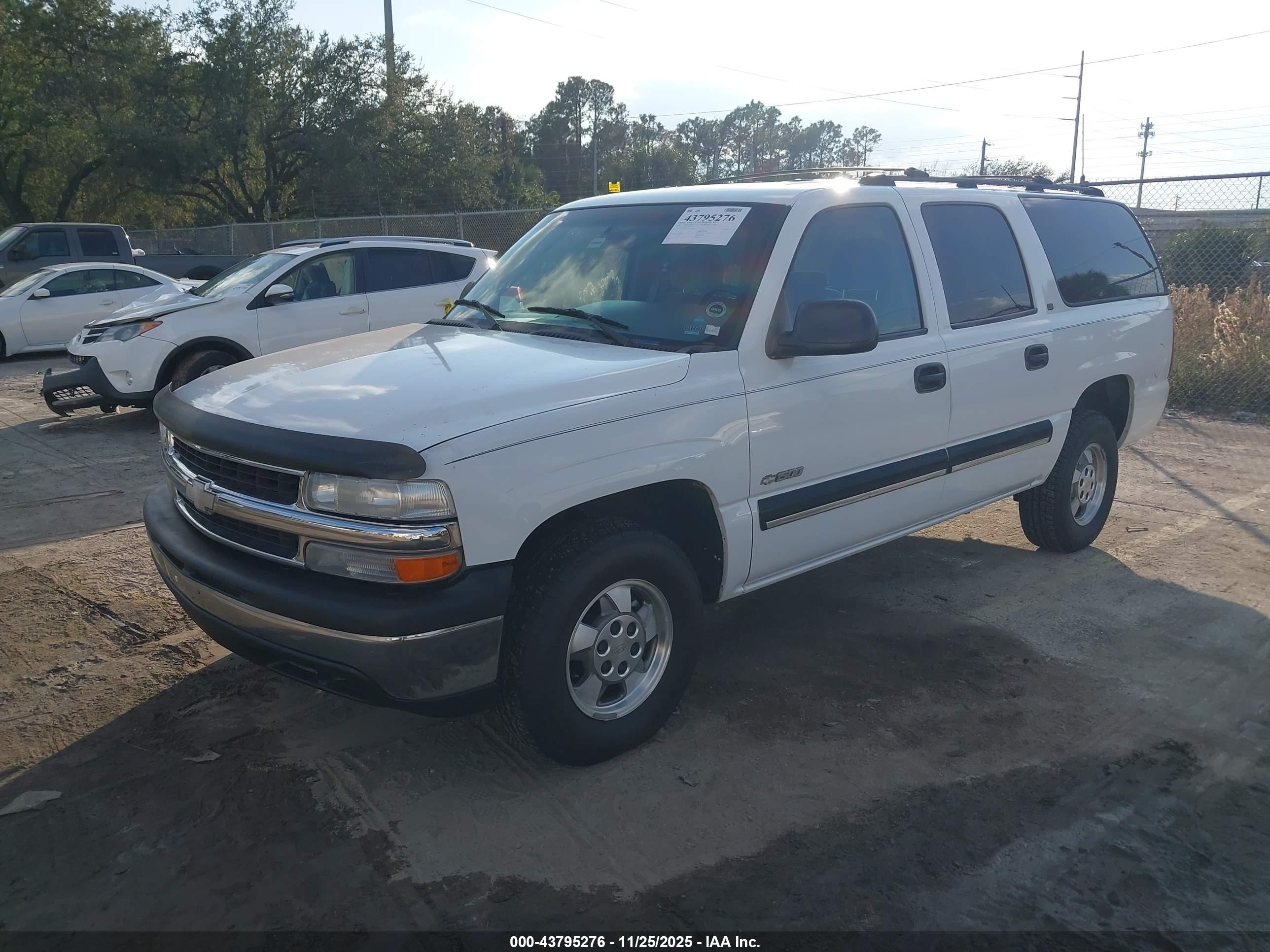 2000 Chevrolet Suburban 1500 Ls Белый vin: 3GNEC16T7YG189958