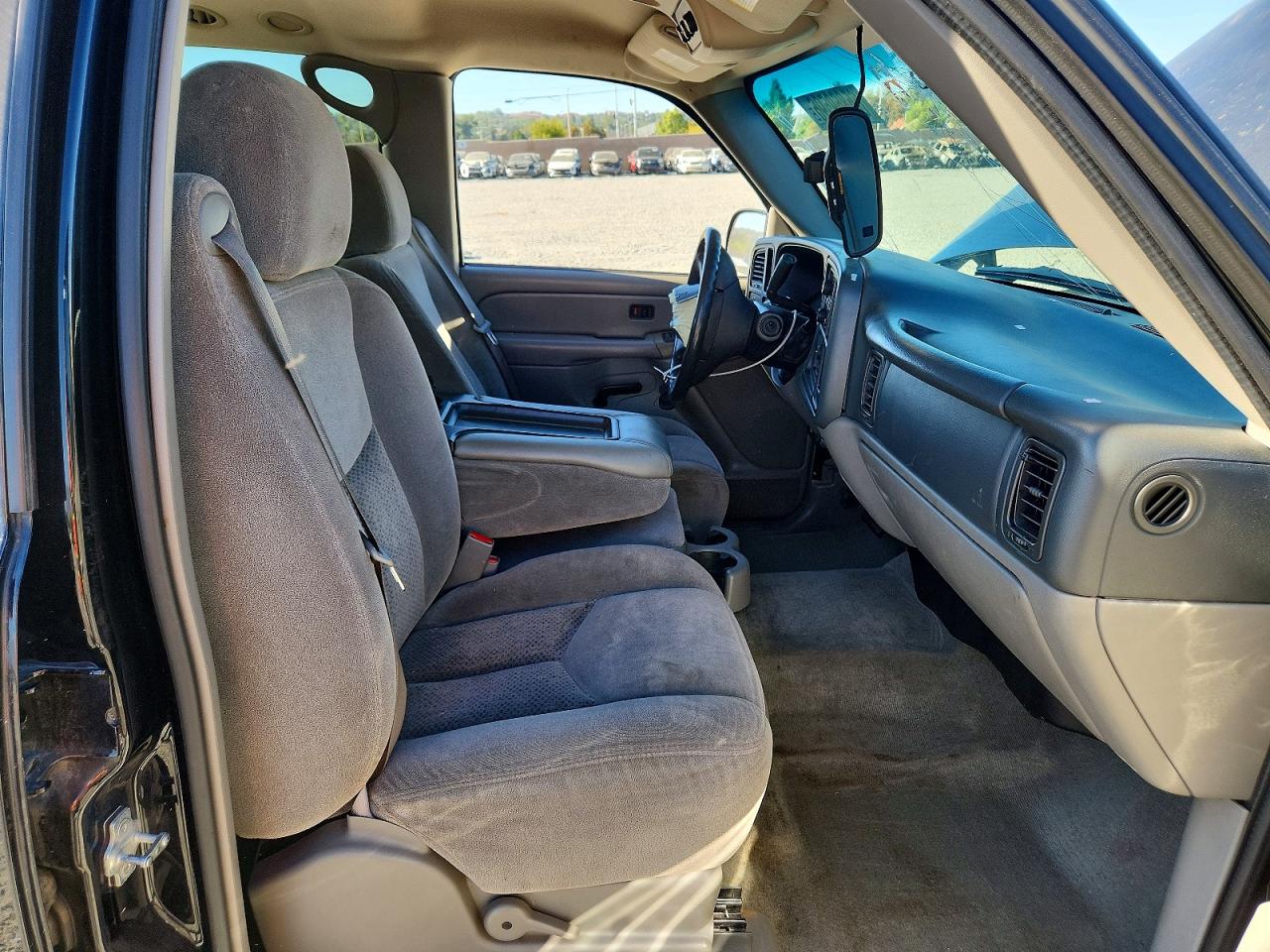 2004 Chevrolet Suburban C1500 Black vin: 3GNEC16T84G327288