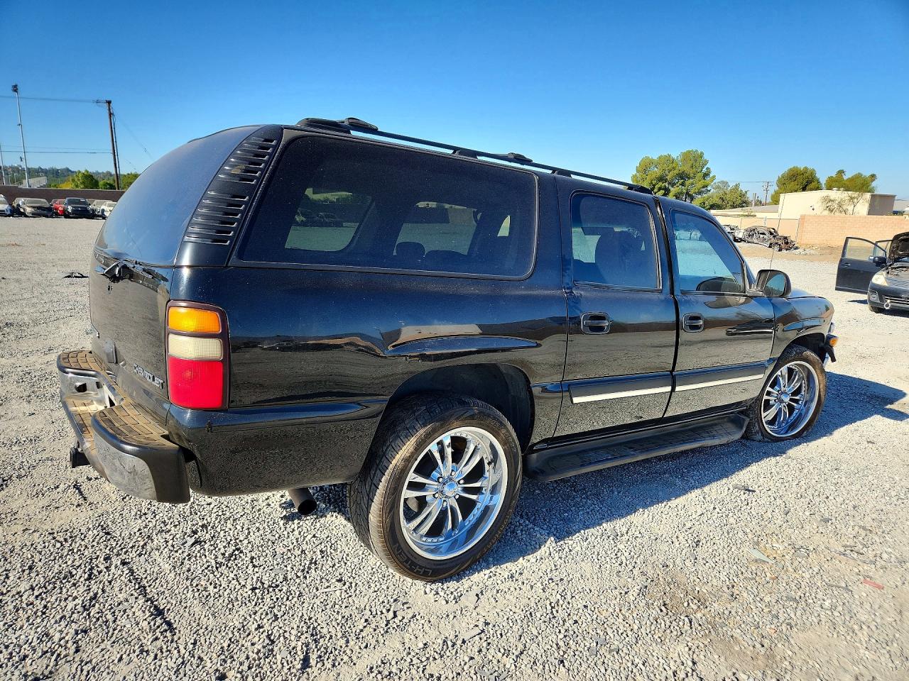 2004 Chevrolet Suburban C1500 Black vin: 3GNEC16T84G327288