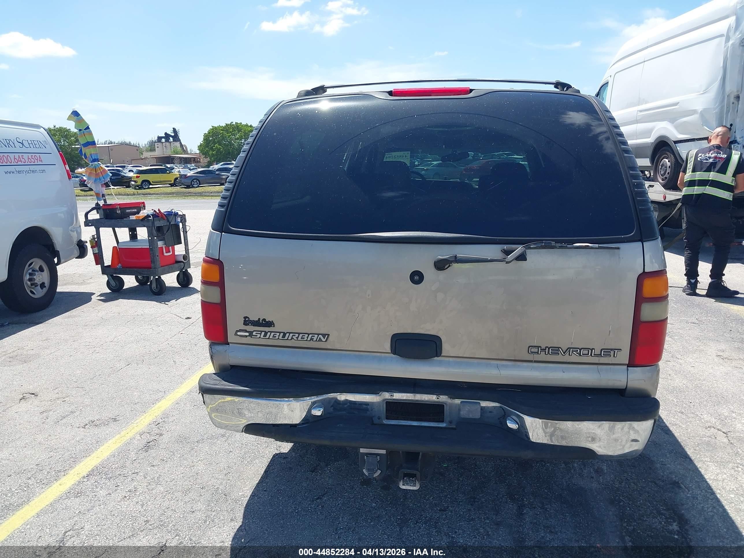 2001 Chevrolet Suburban 1500 Ls Gray vin: 3GNEC16T91G100042