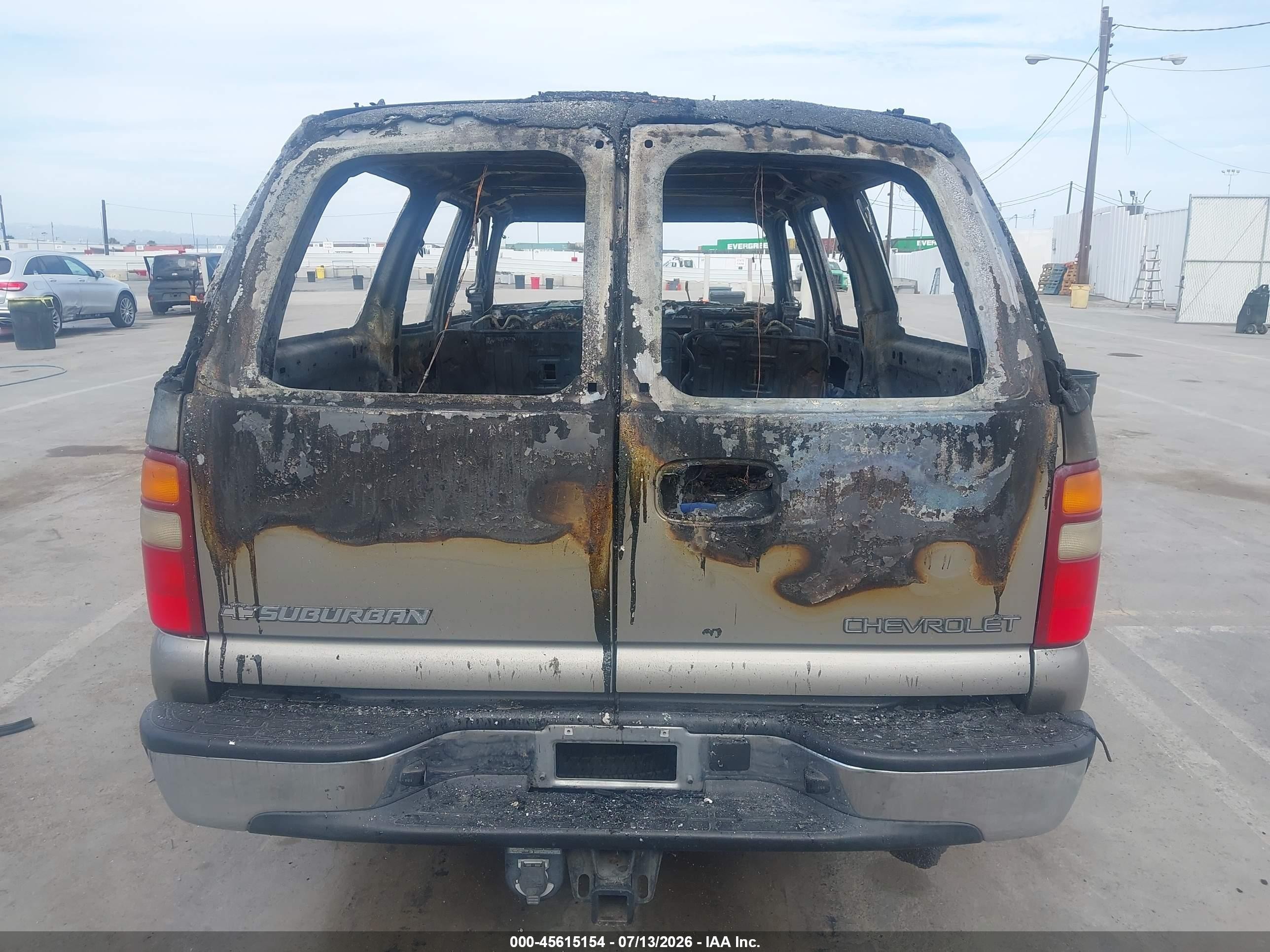 2002 Chevrolet Suburban 1500 Ls Бежевый vin: 3GNEC16TX2G299409