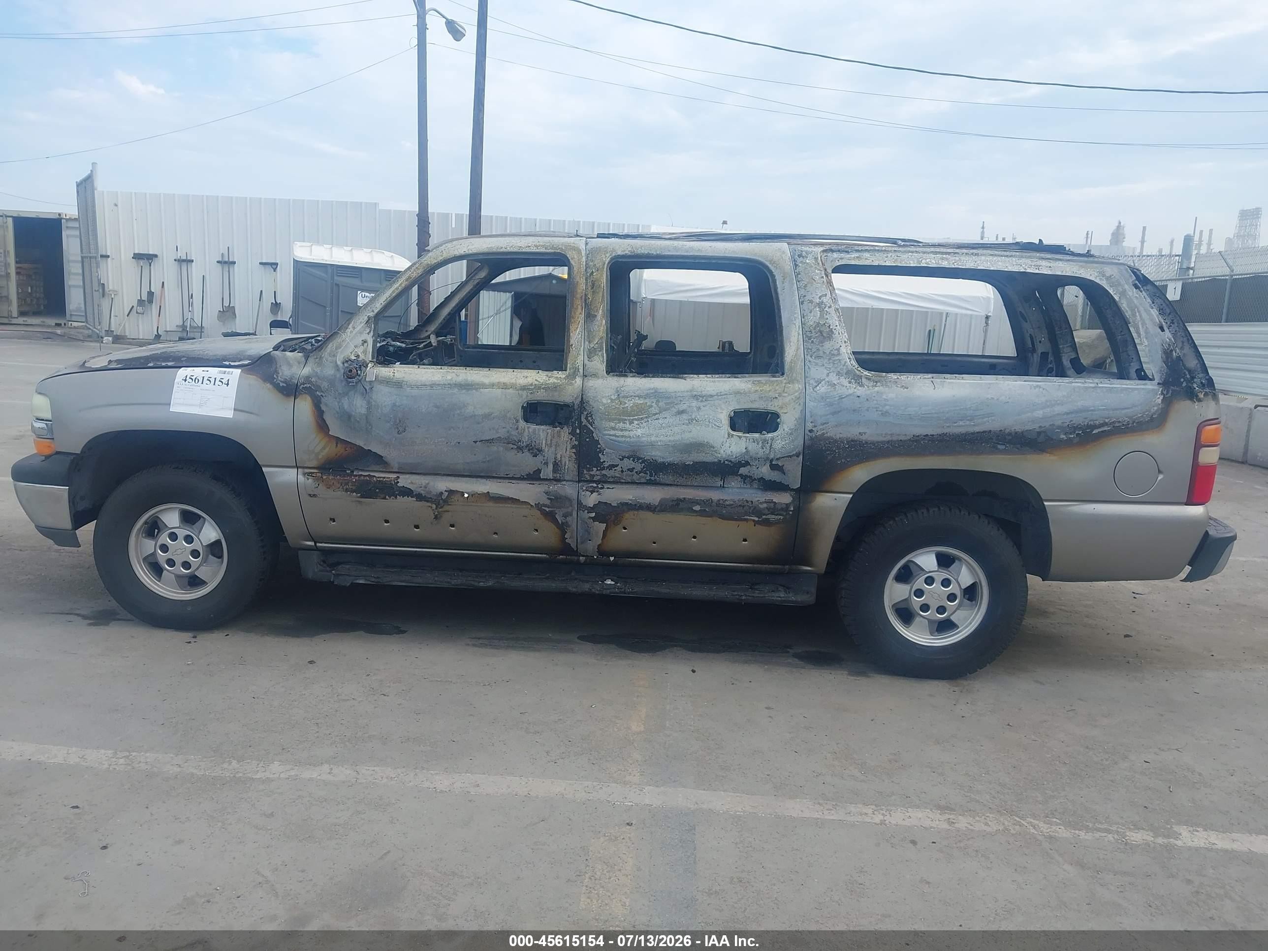 2002 Chevrolet Suburban 1500 Ls Бежевый vin: 3GNEC16TX2G299409